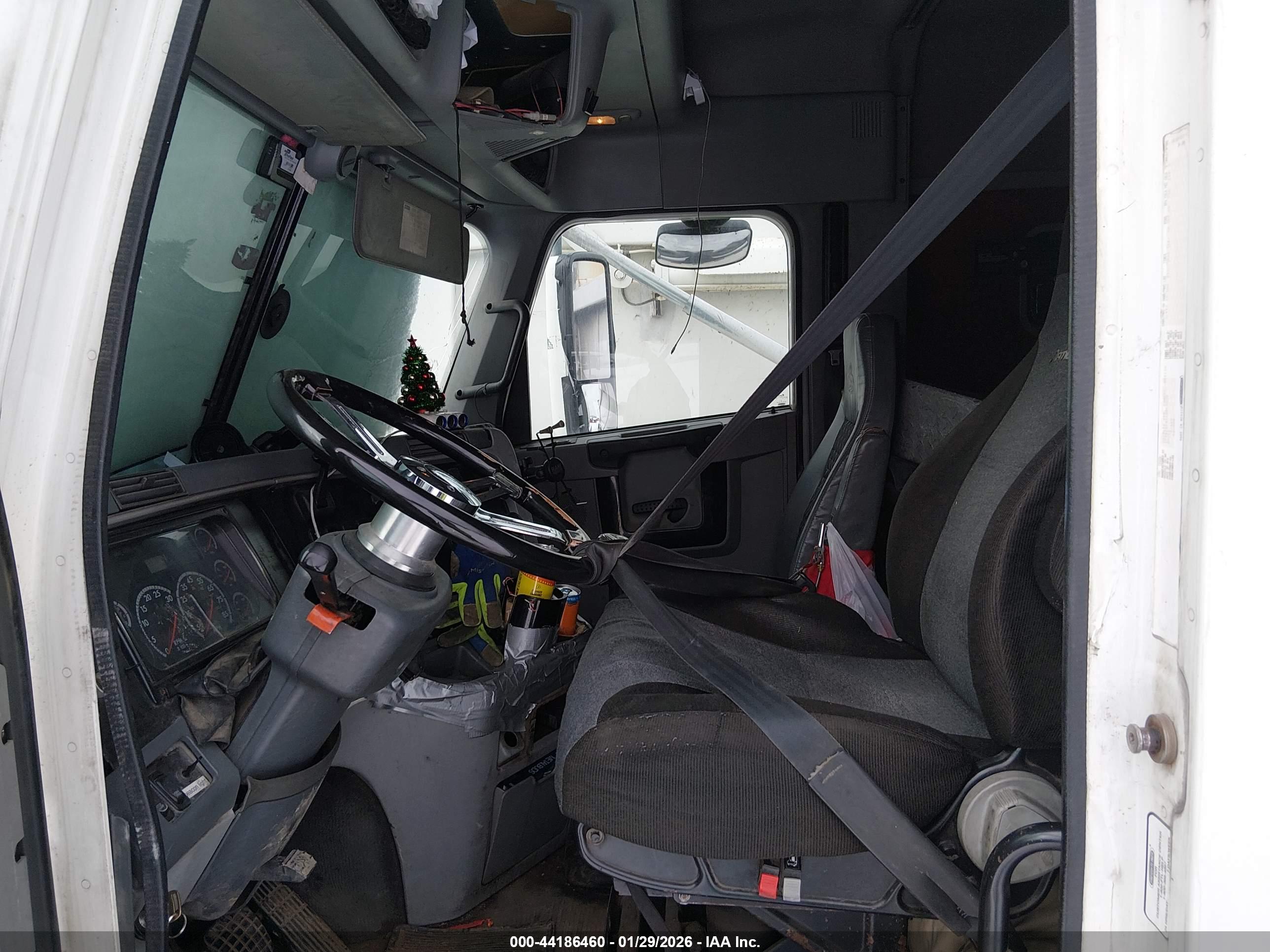 FREIGHTLINER COLUMBIA image 8