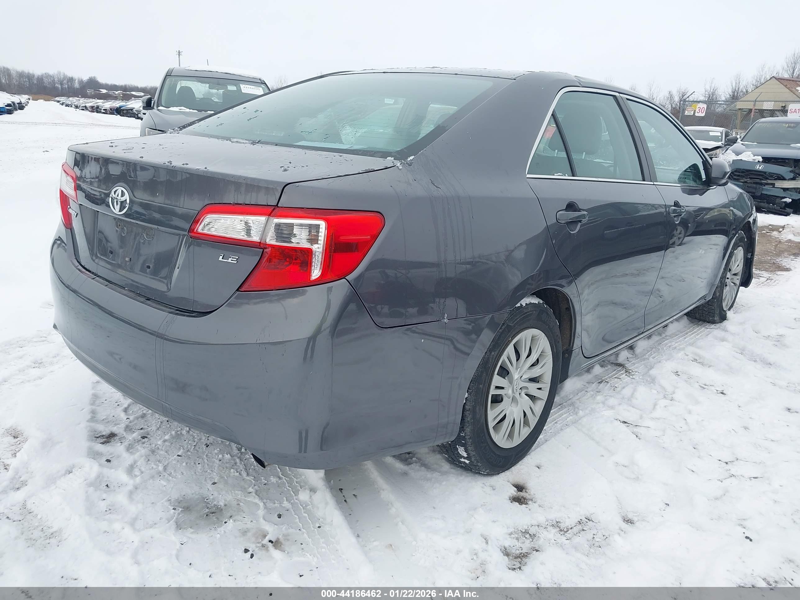 TOYOTA CAMRY image 4
