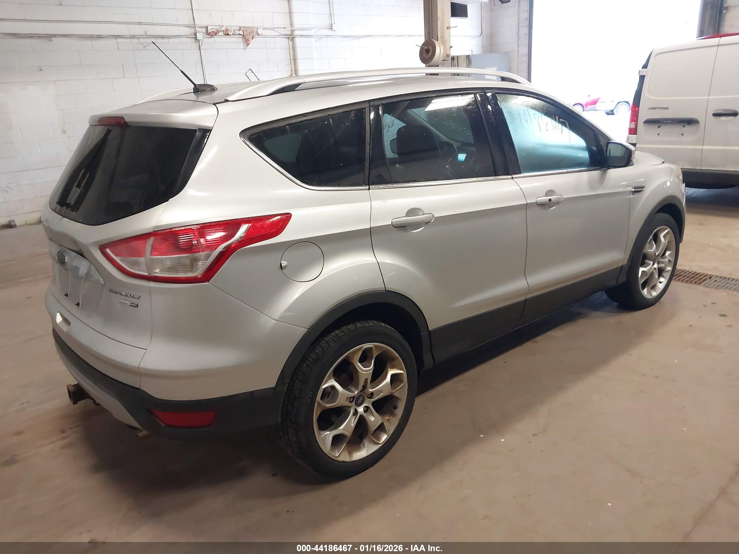 FORD ESCAPE image 4