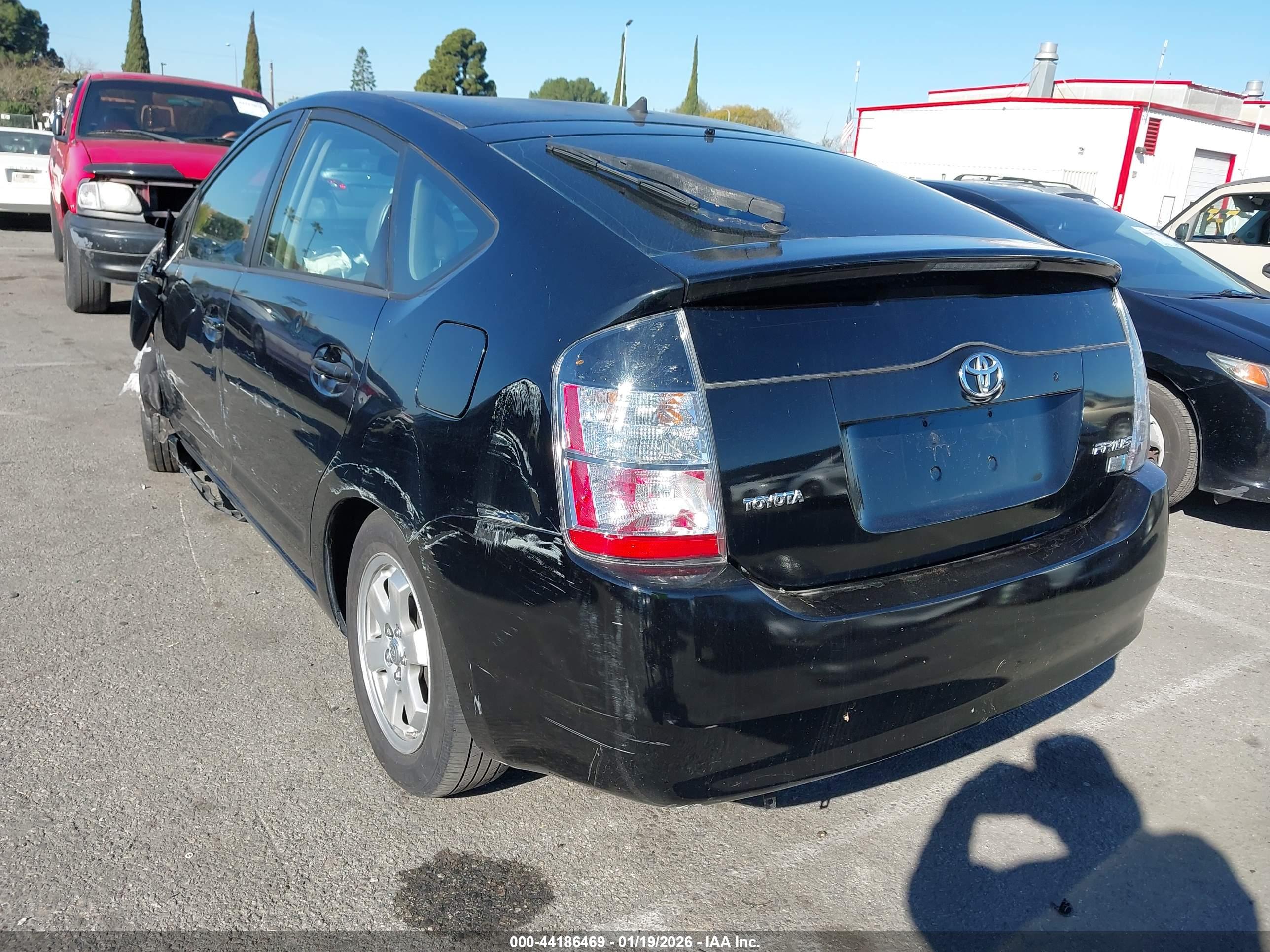 TOYOTA PRIUS image 3