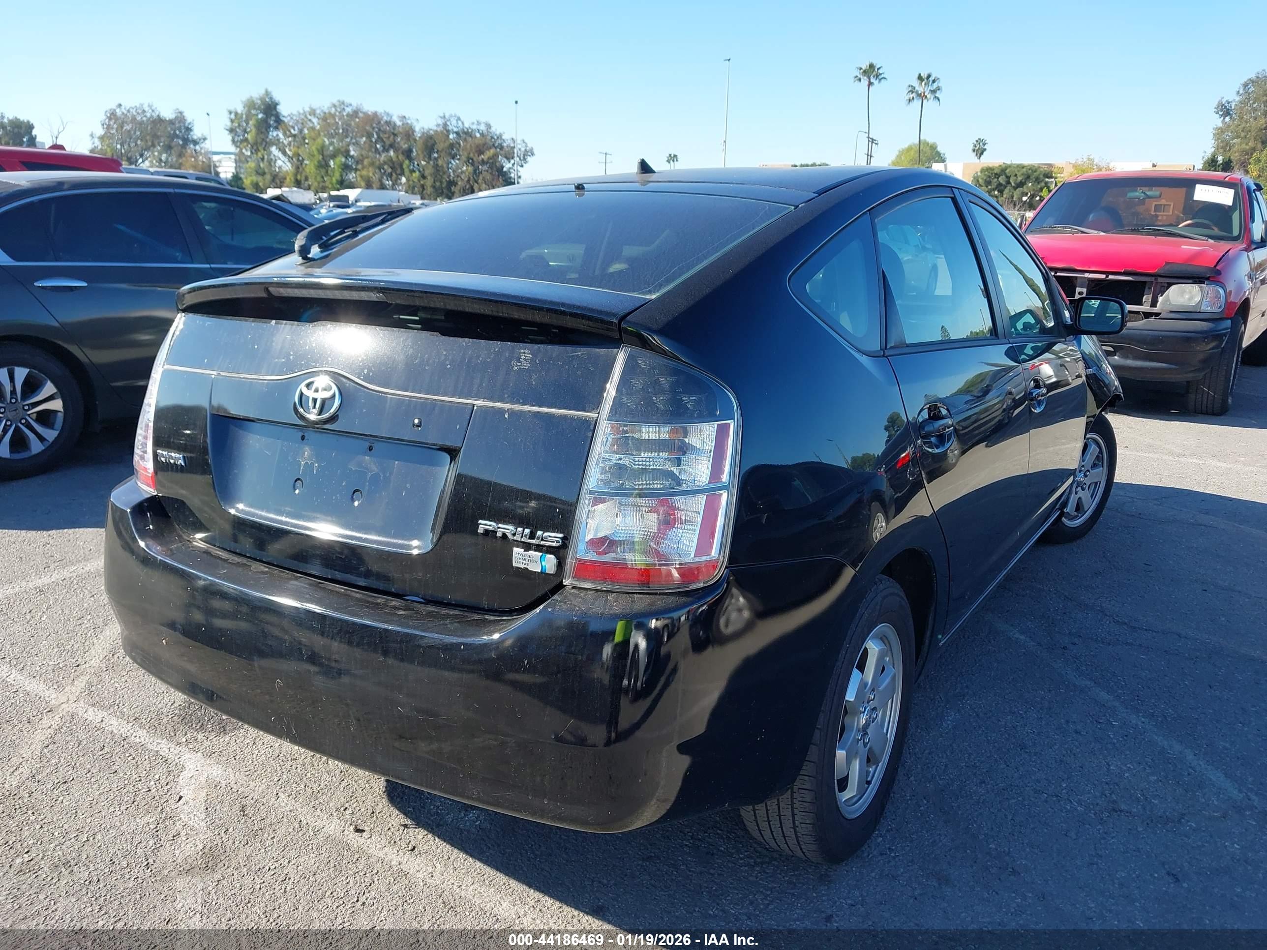 TOYOTA PRIUS image 4