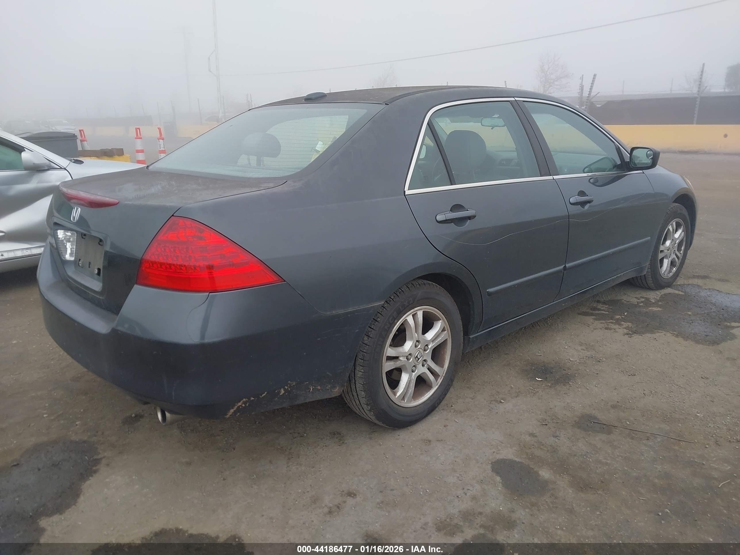 HONDA ACCORD image 4