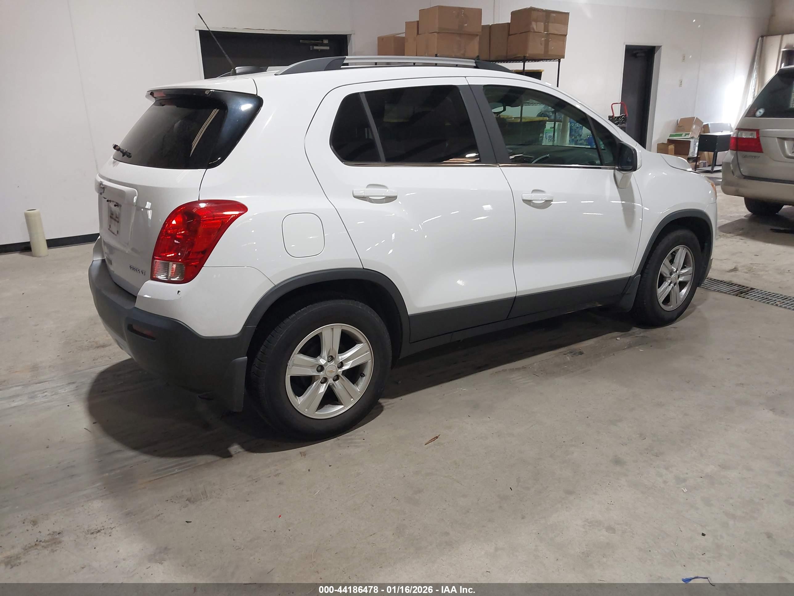CHEVROLET TRAX image 4