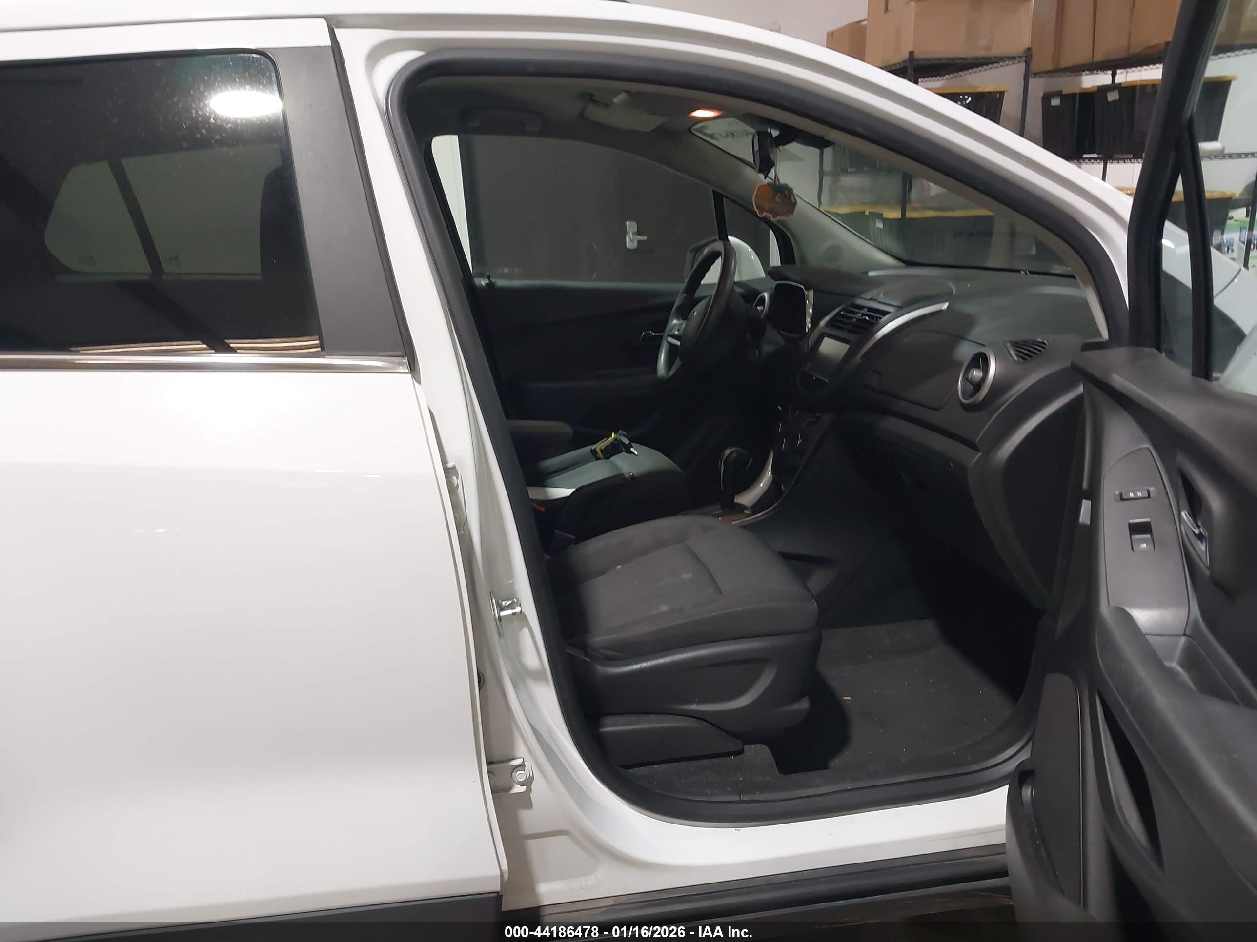 CHEVROLET TRAX image 5