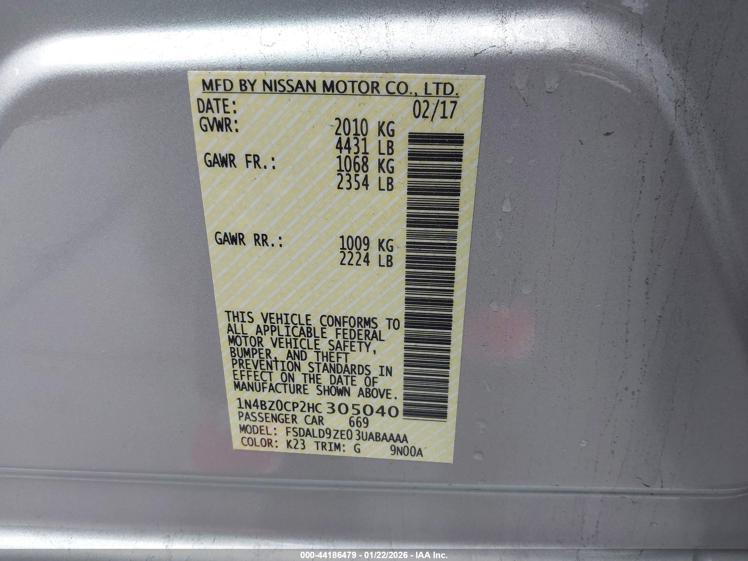 NISSAN LEAF image 9
