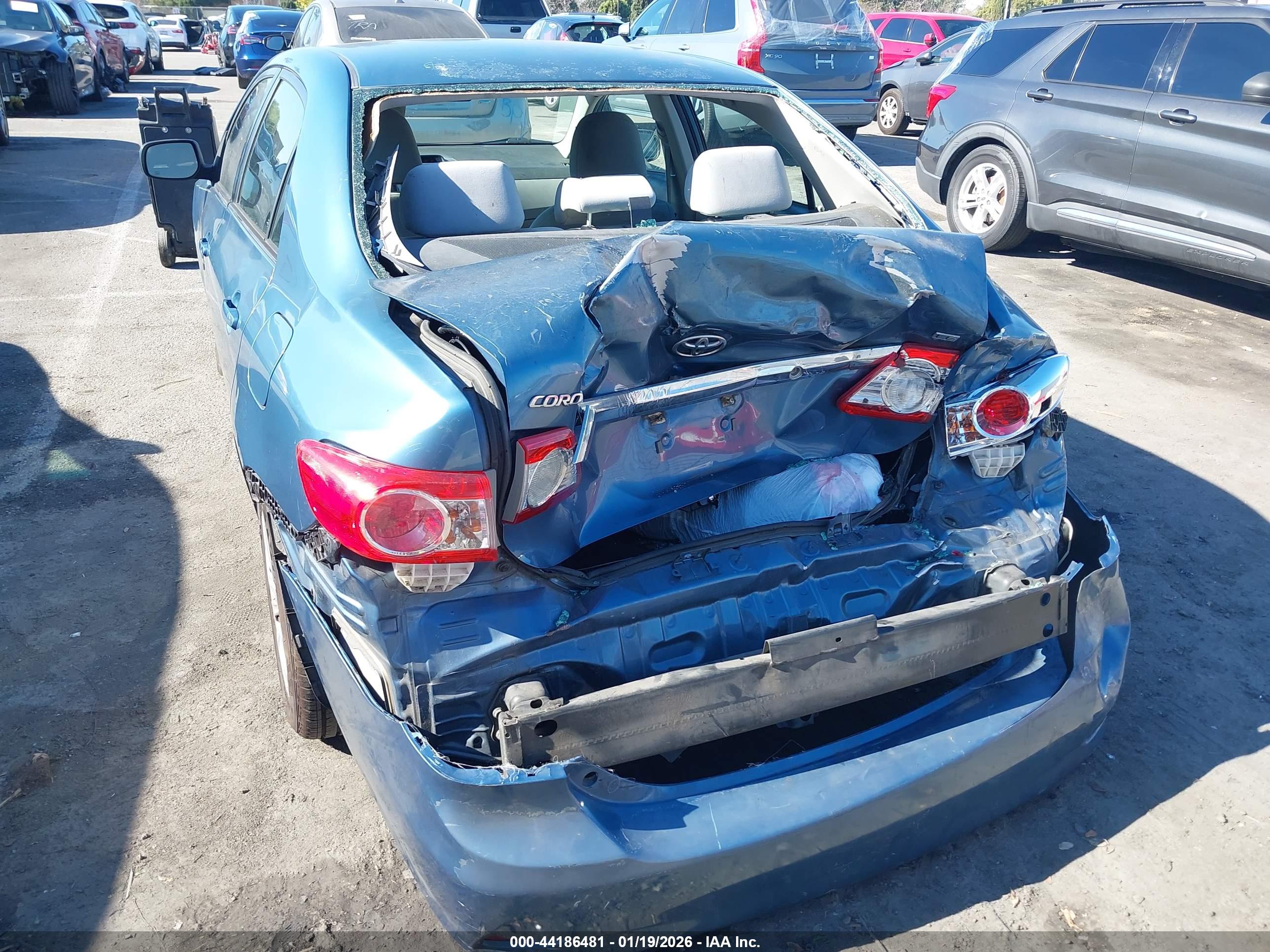 TOYOTA COROLLA image 6