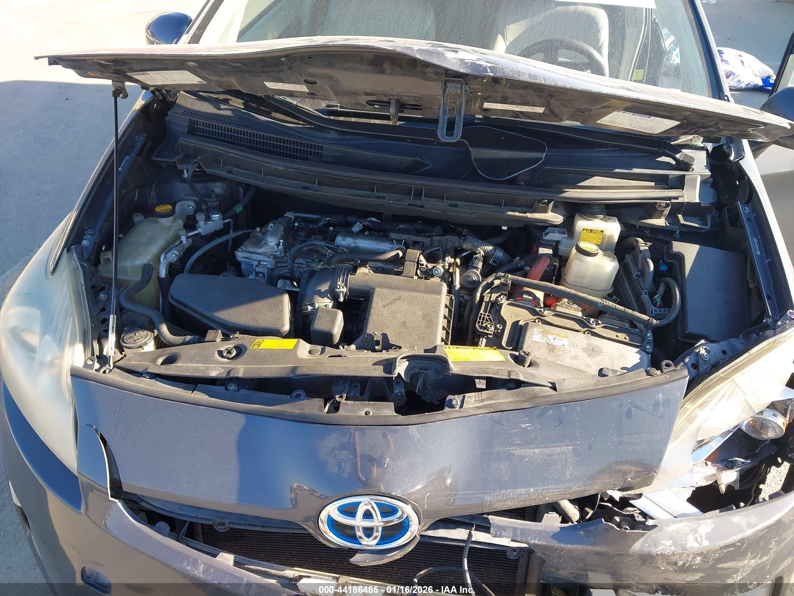 TOYOTA PRIUS image 10