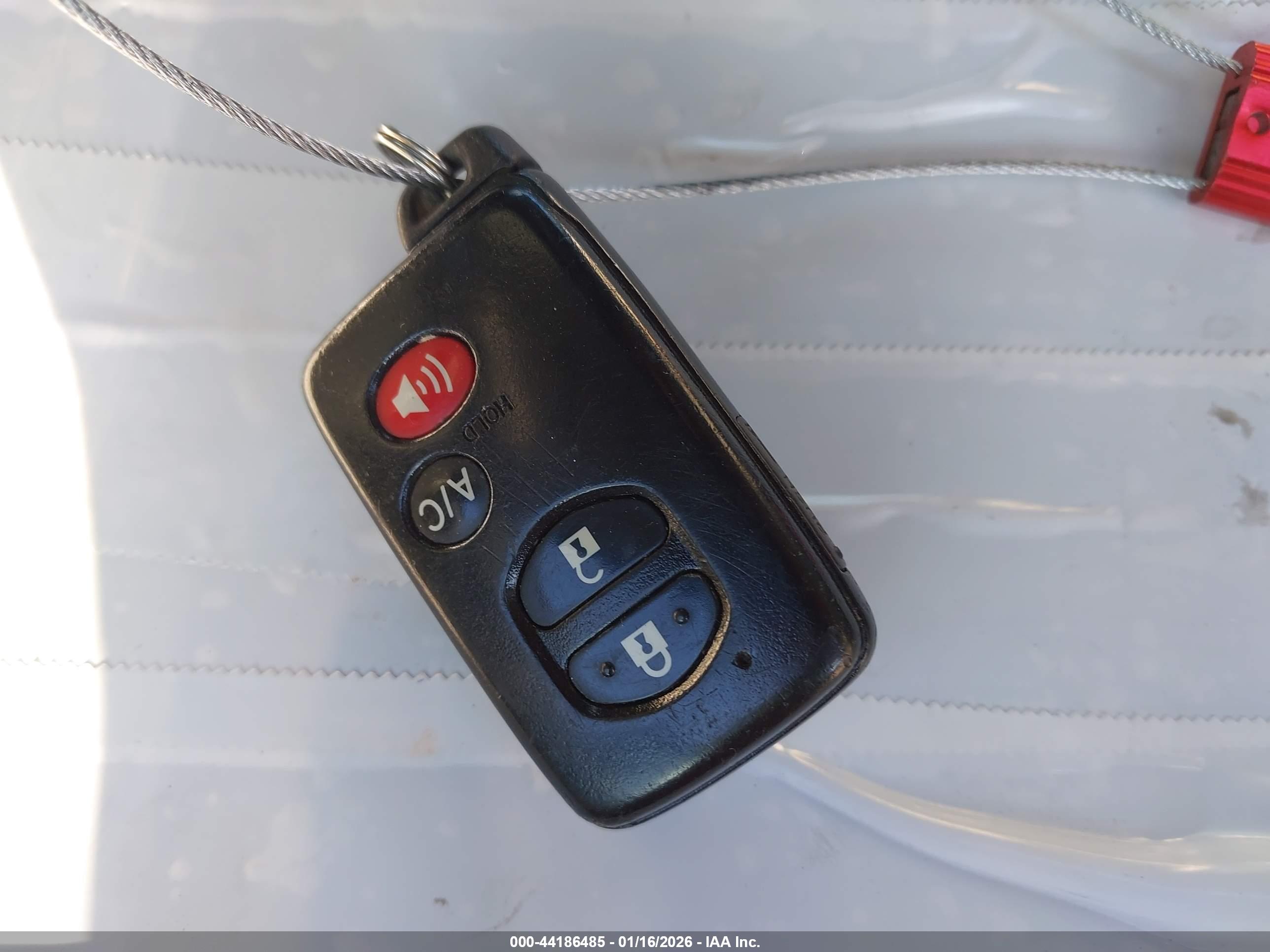 TOYOTA PRIUS image 11