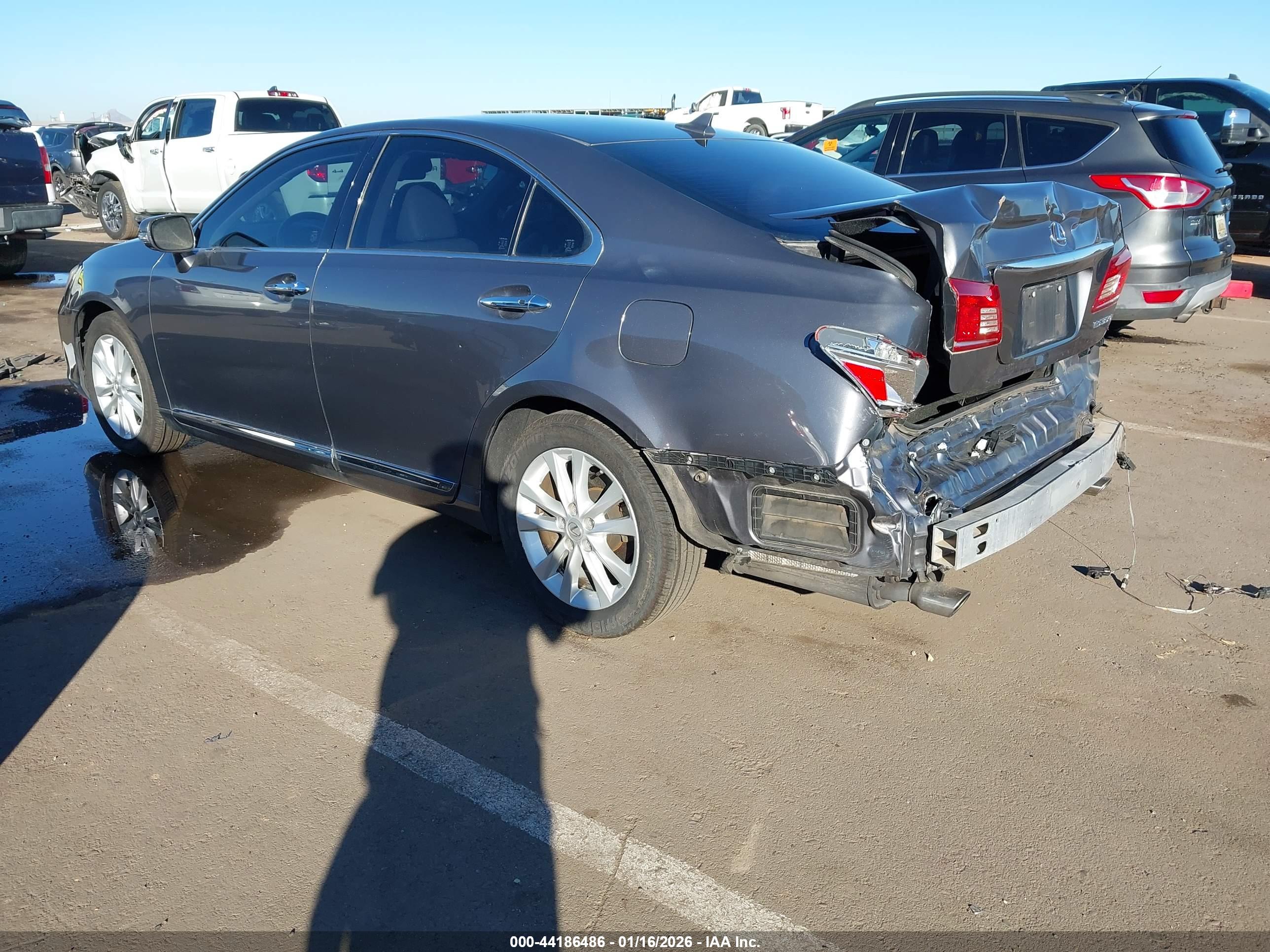 LEXUS ES image 3