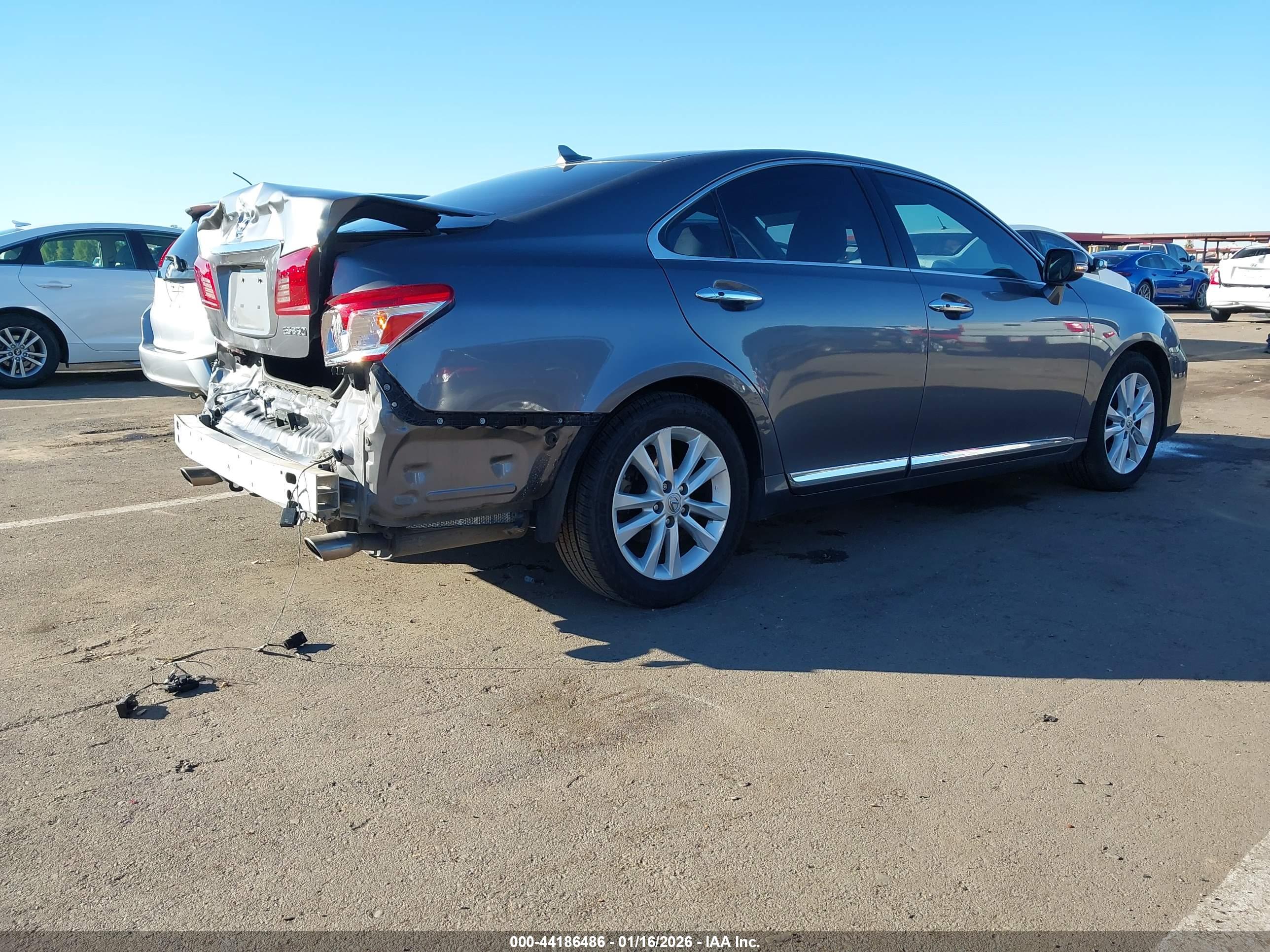 LEXUS ES image 4
