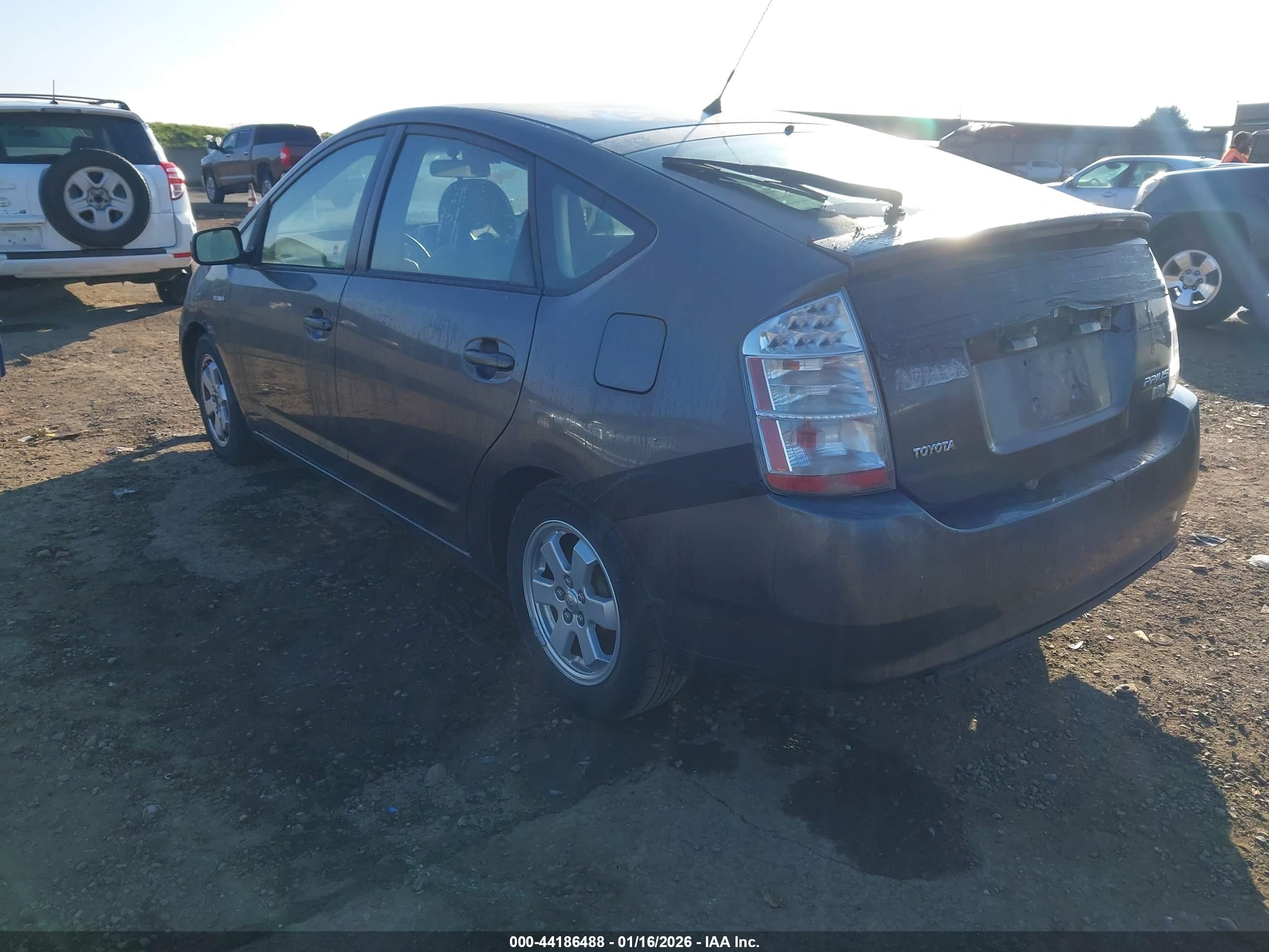 TOYOTA PRIUS image 3