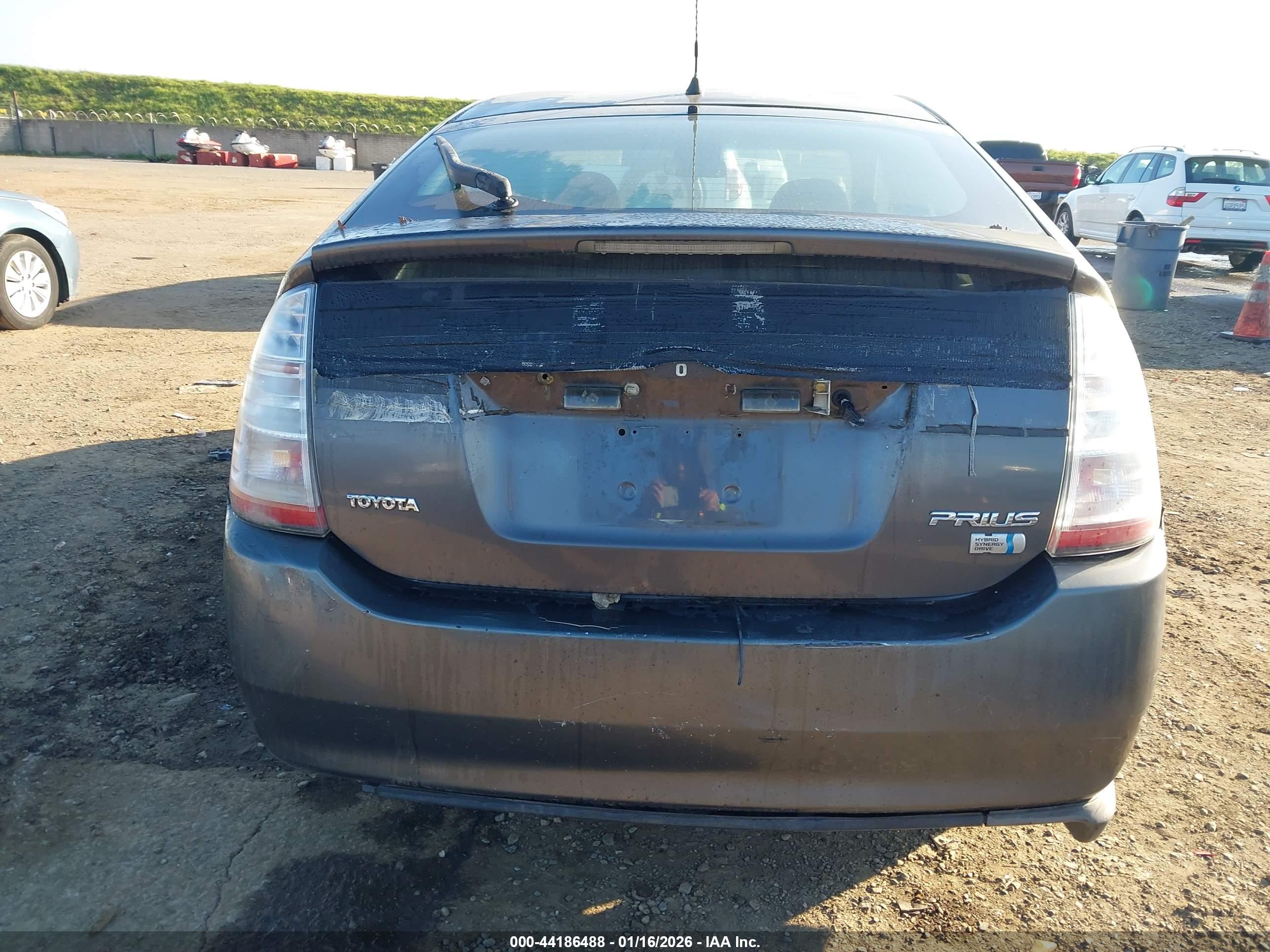TOYOTA PRIUS image 6