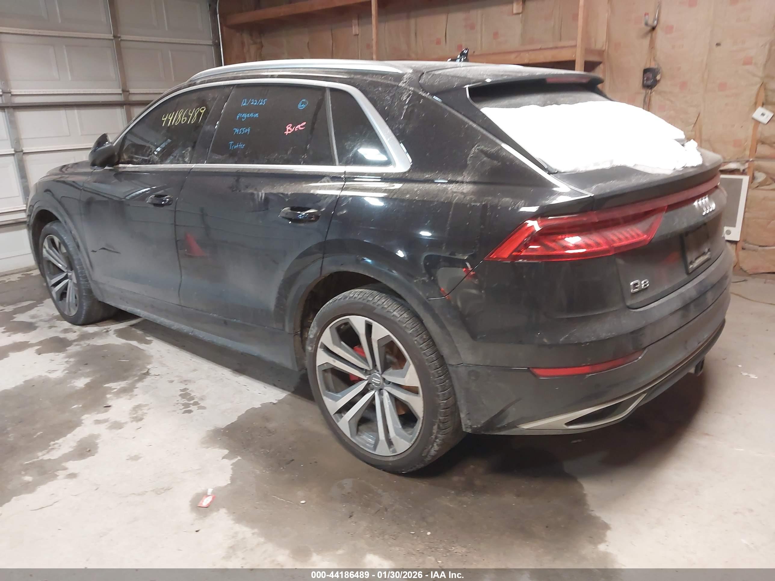 AUDI Q8 image 3