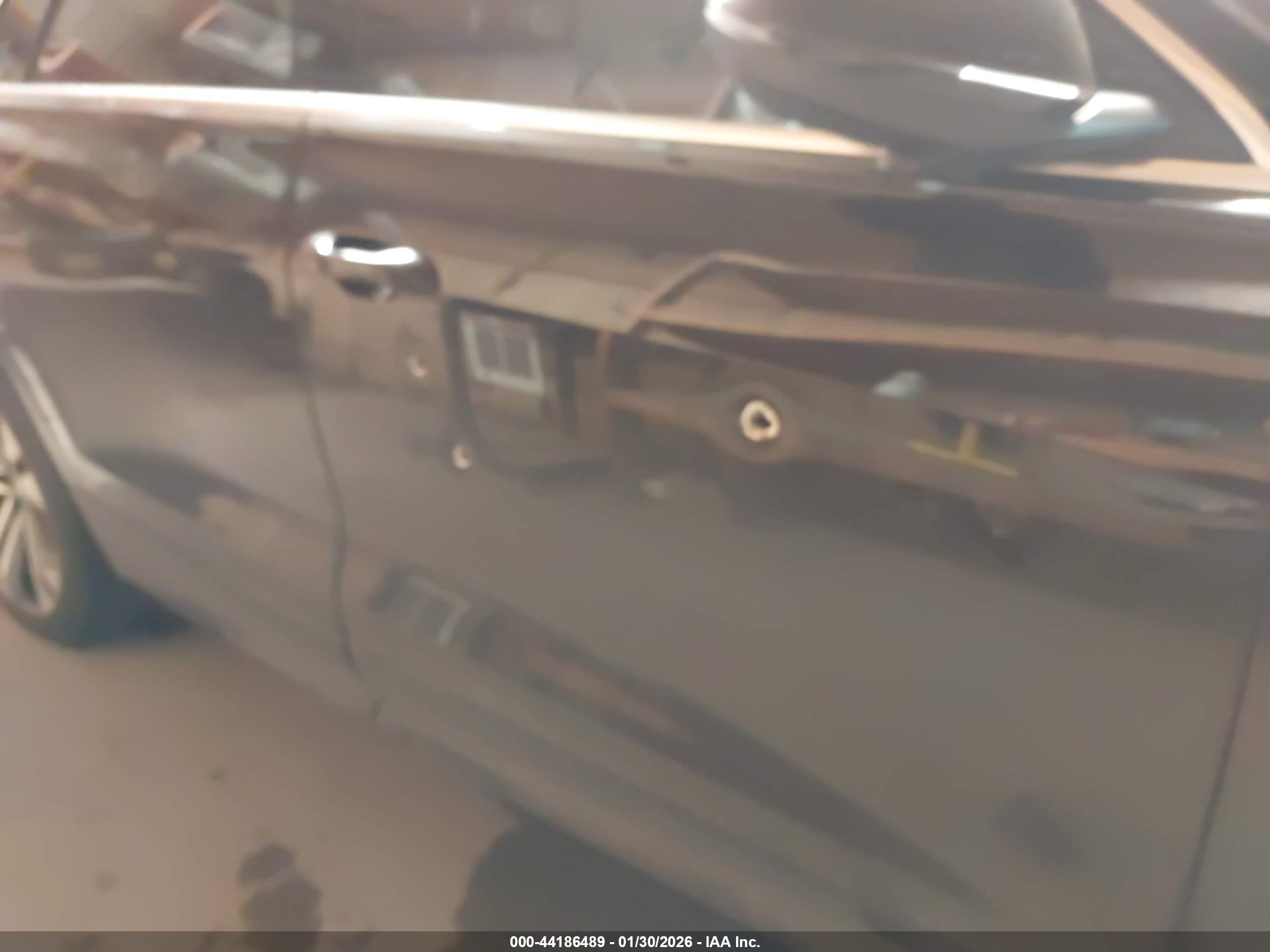 AUDI Q8 image 6