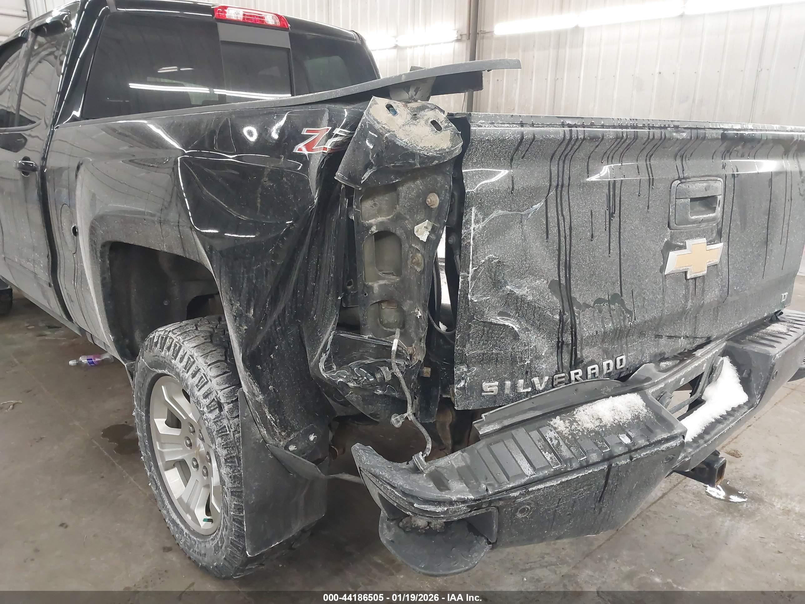 CHEVROLET SILVERADO image 6