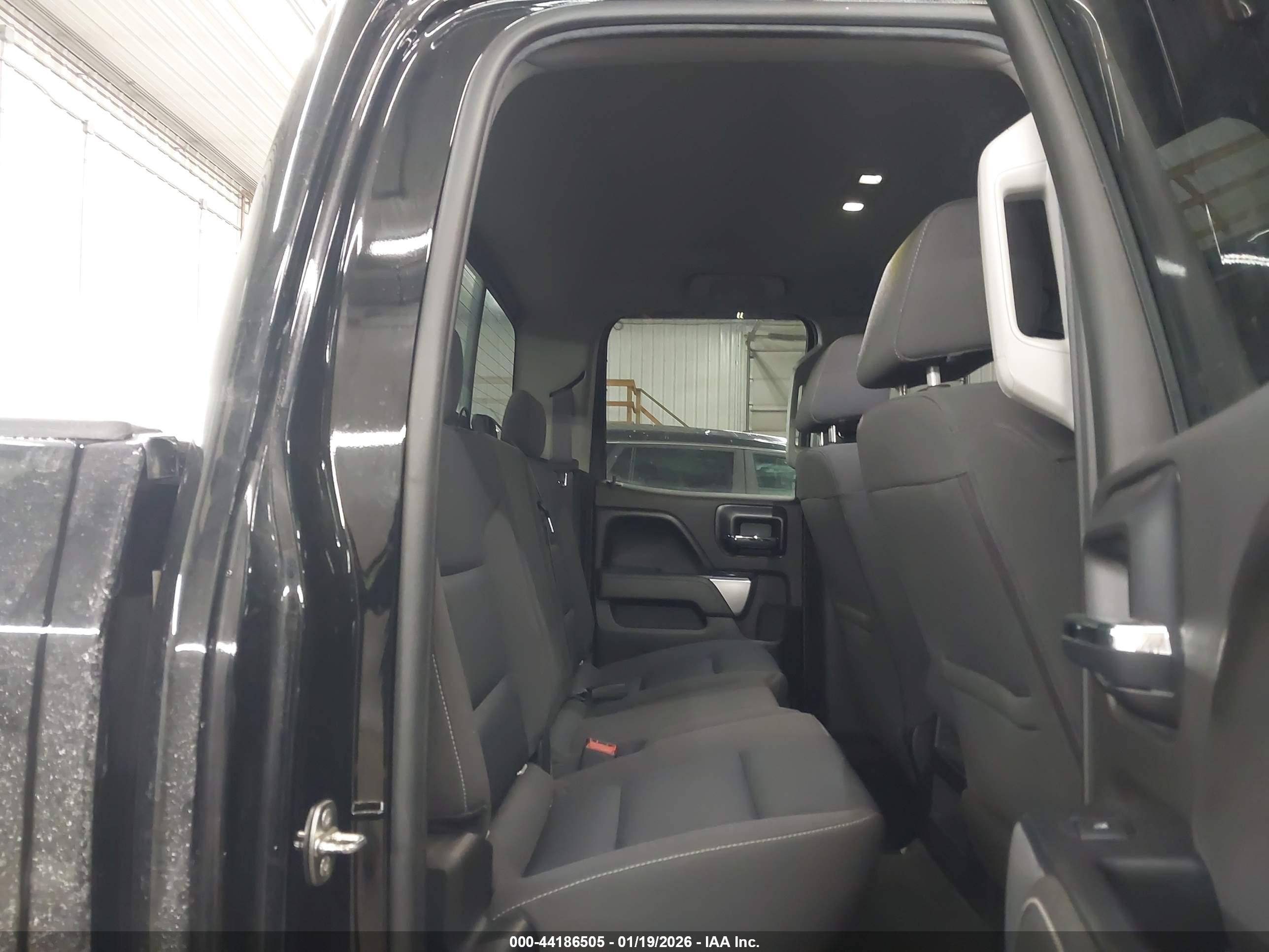 CHEVROLET SILVERADO image 8