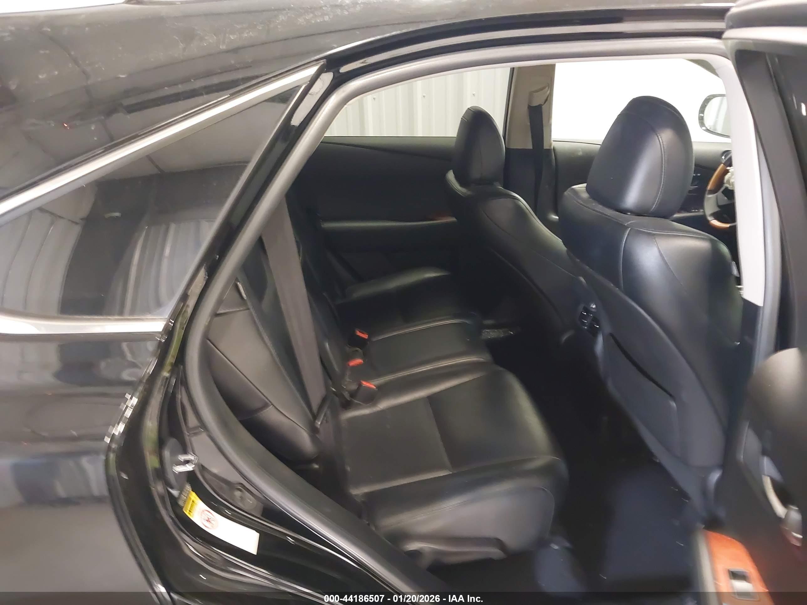 LEXUS RX image 8