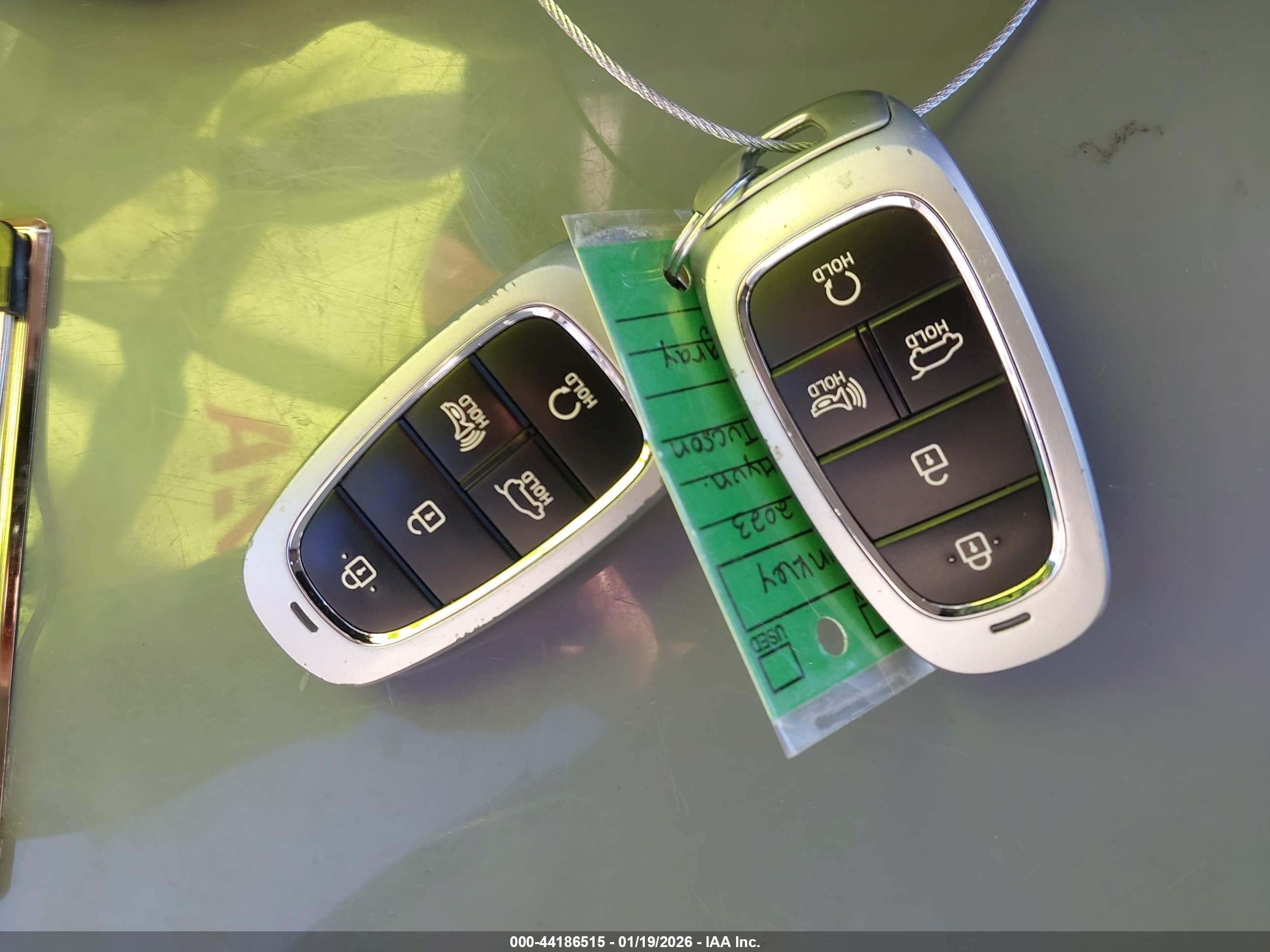 HYUNDAI TUCSON image 11