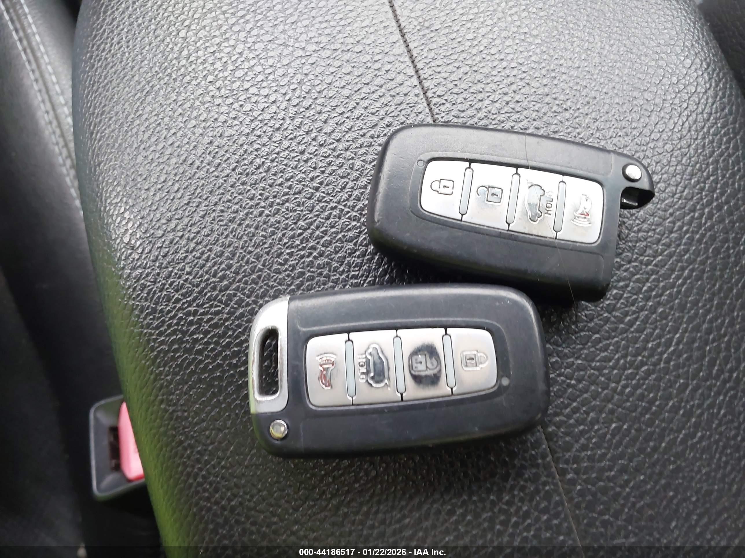 KIA SORENTO image 11