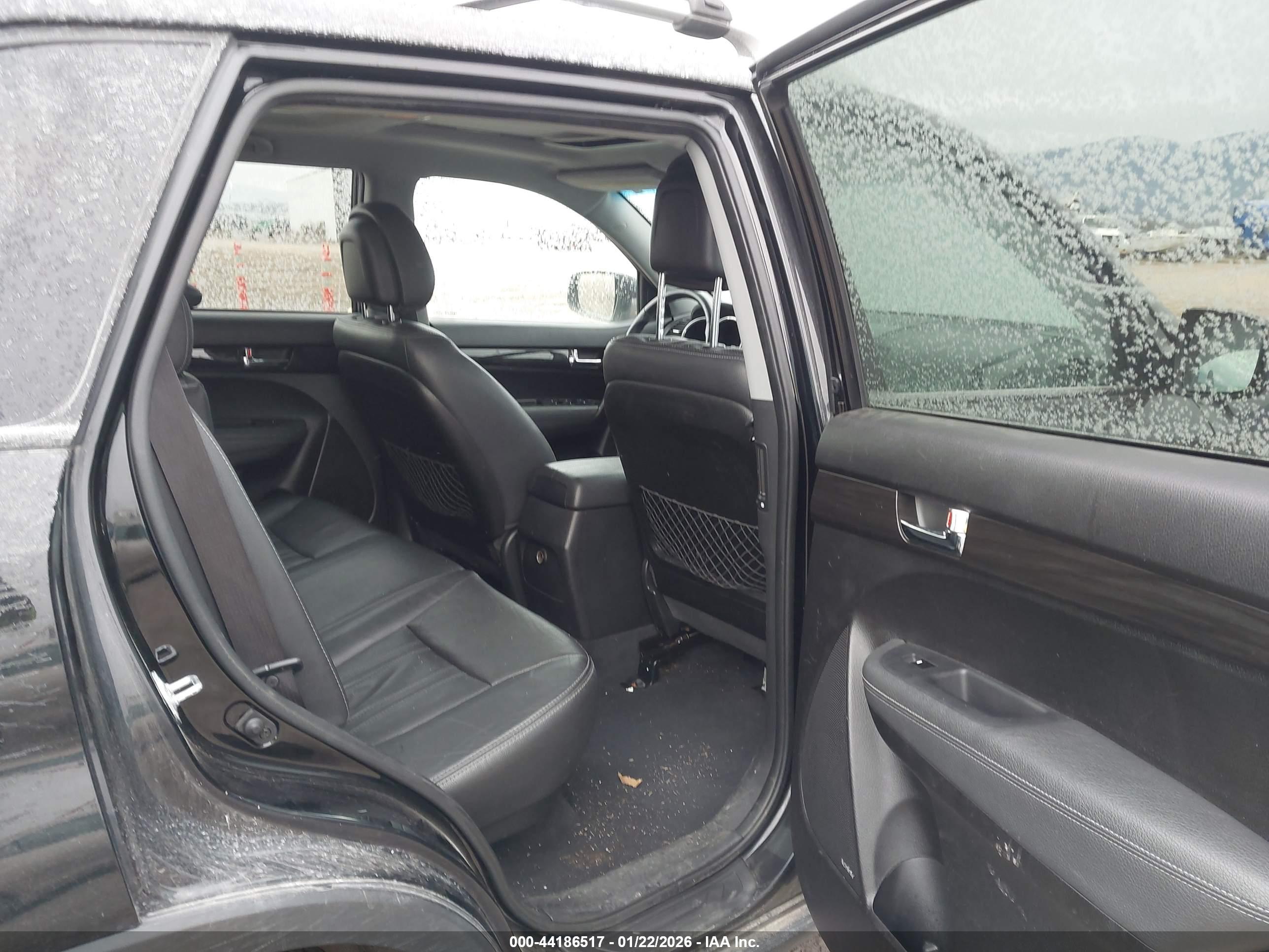 KIA SORENTO image 8