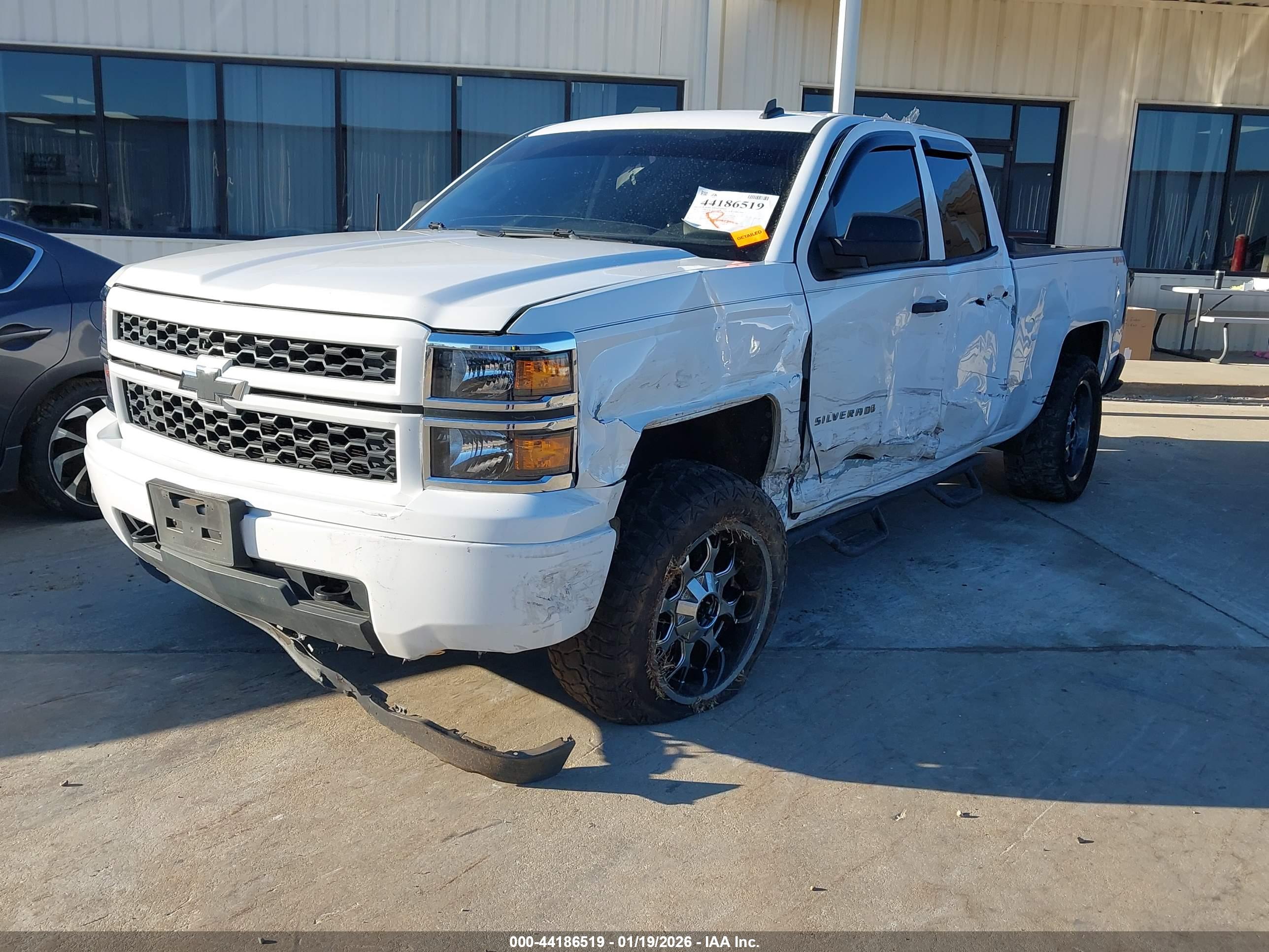 CHEVROLET SILVERADO image 2