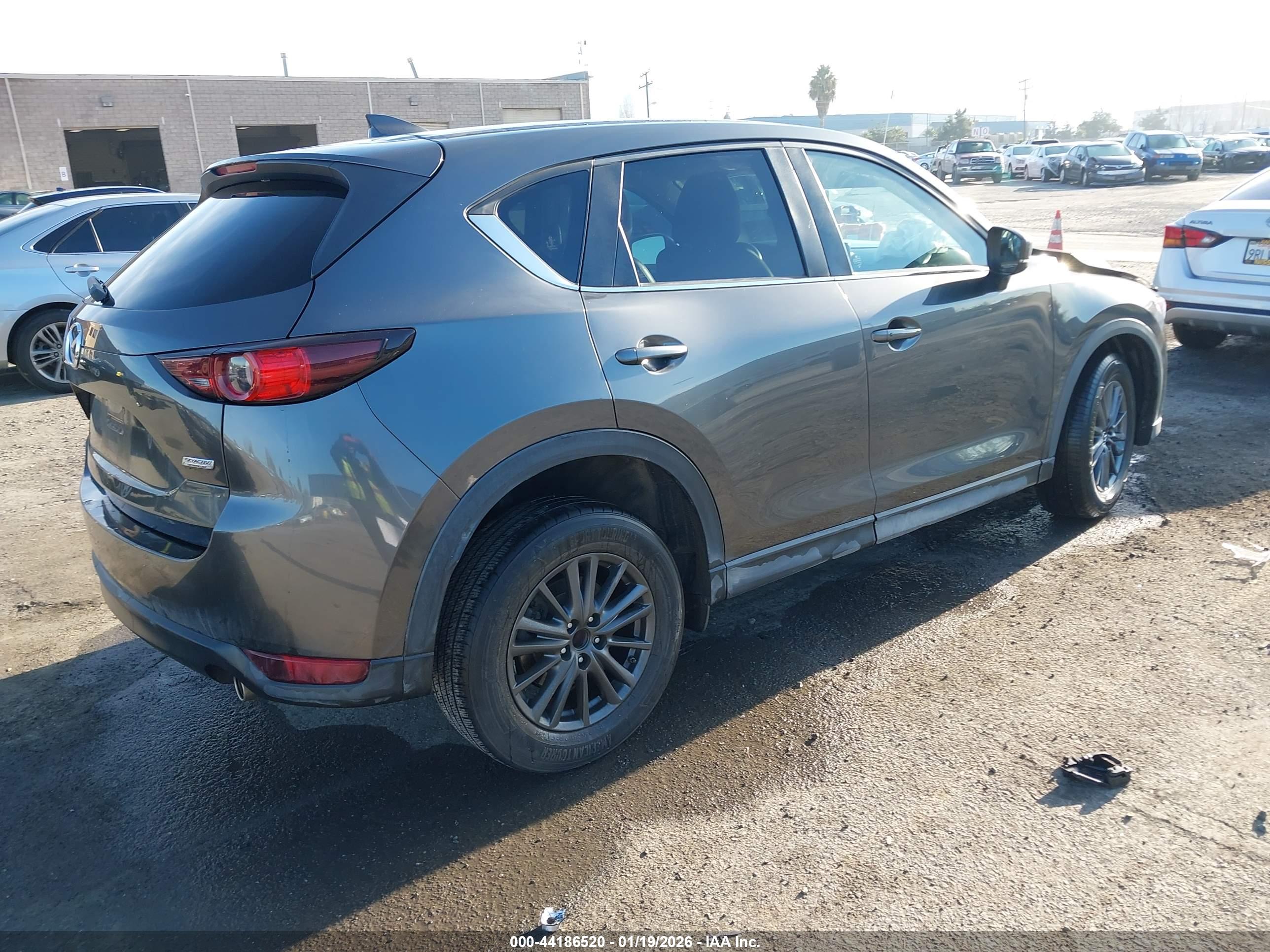 MAZDA CX-5 image 4
