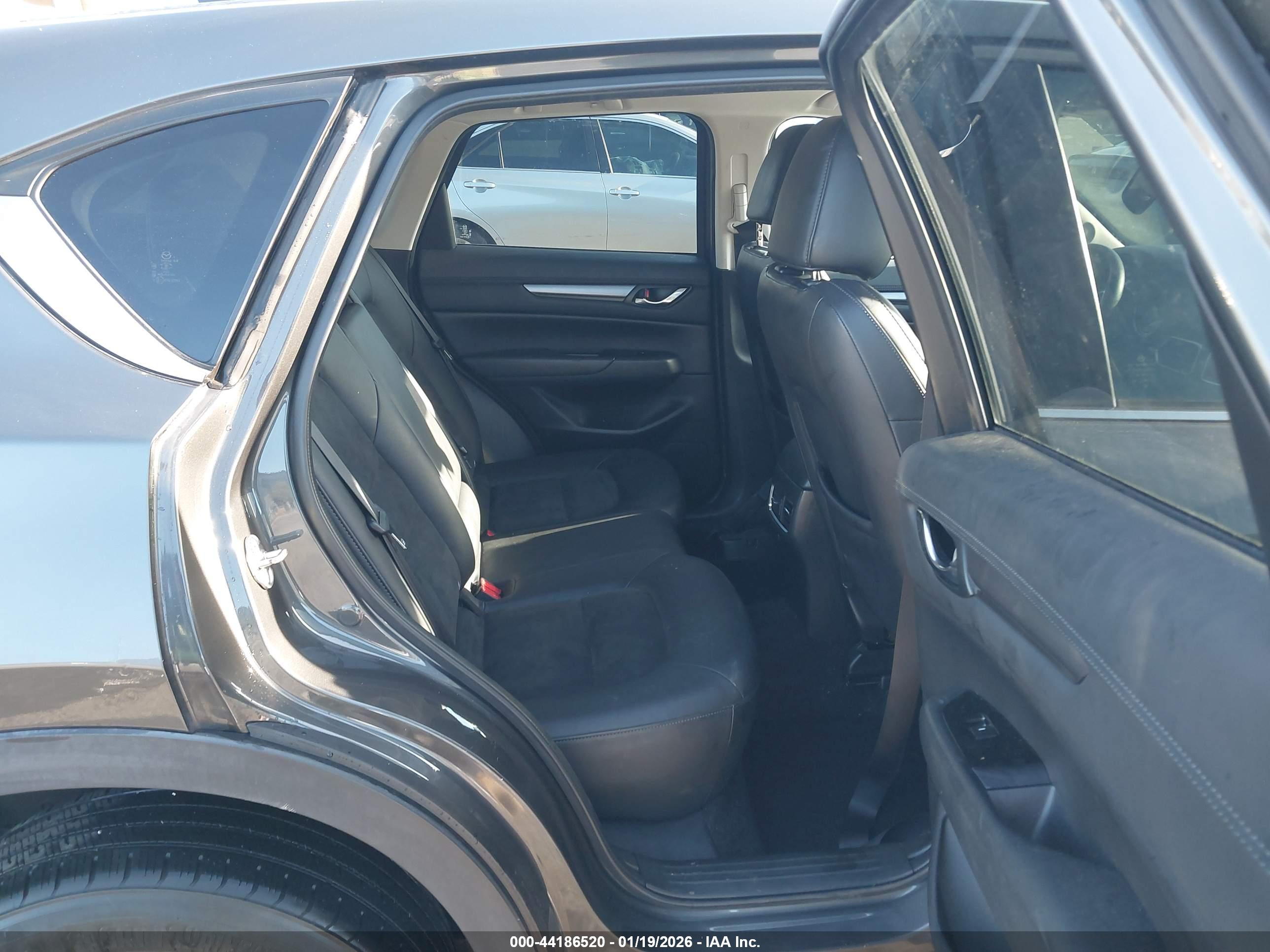 MAZDA CX-5 image 8