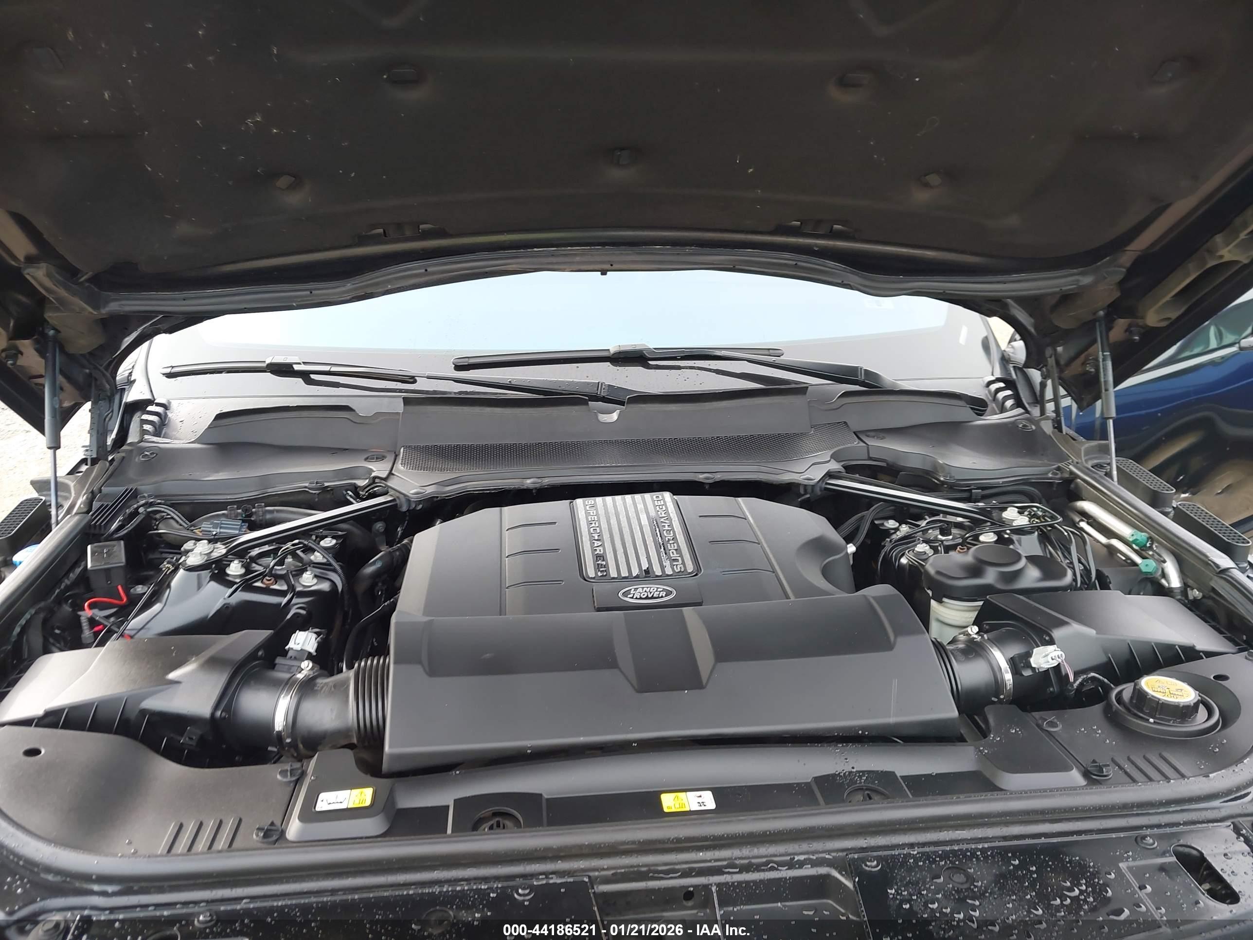 LAND ROVER image 10