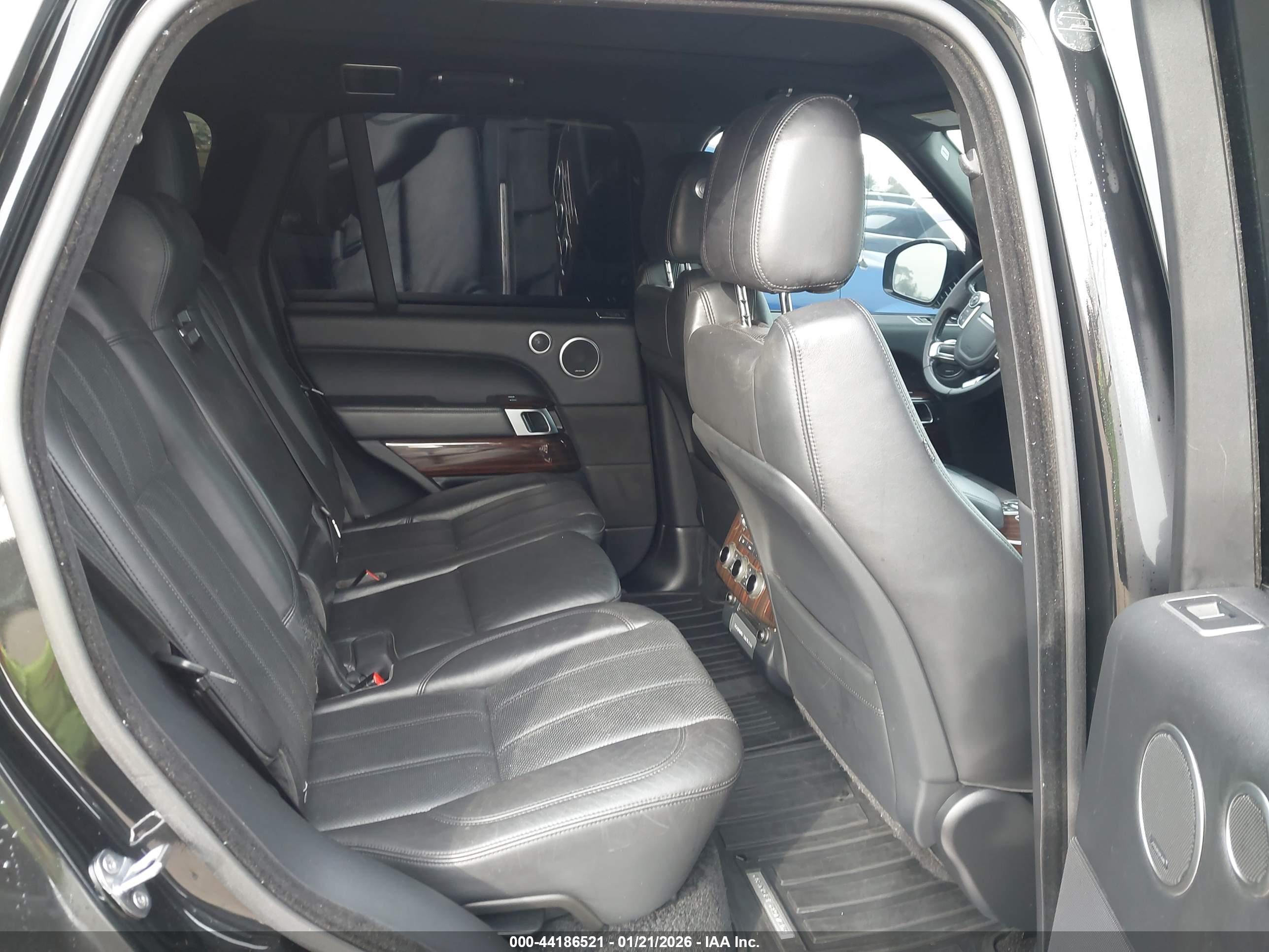 LAND ROVER image 8