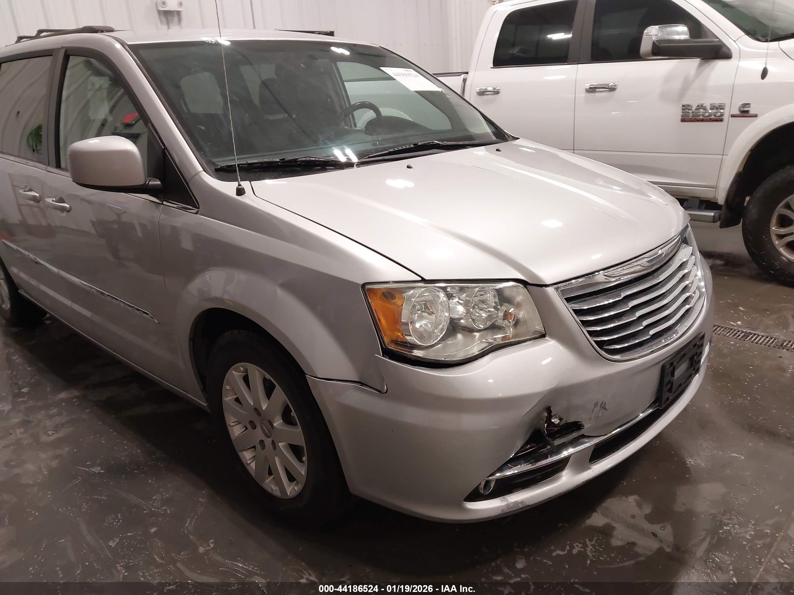CHRYSLER TOWN image 6