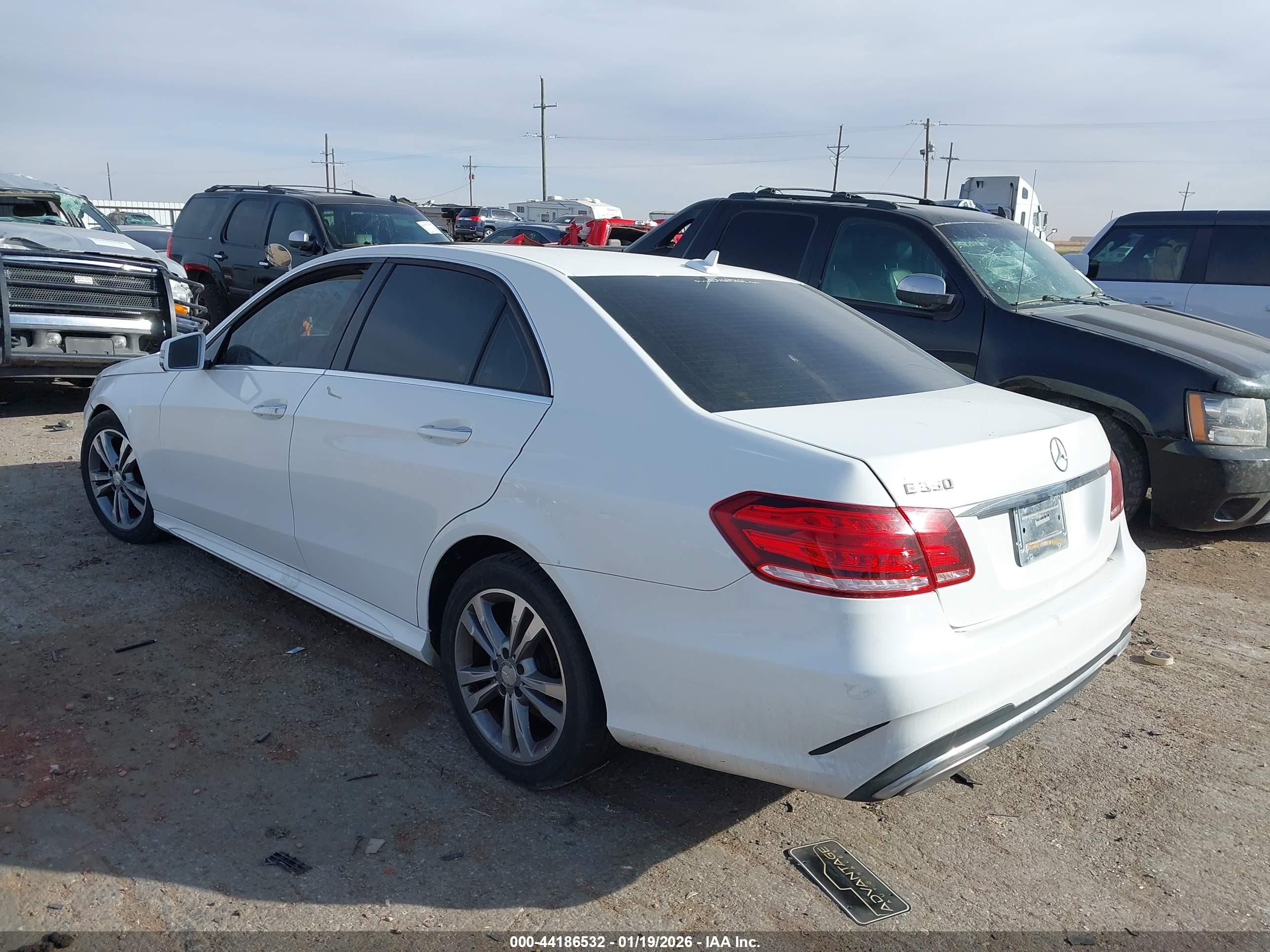 MERCEDES-BENZ E image 3