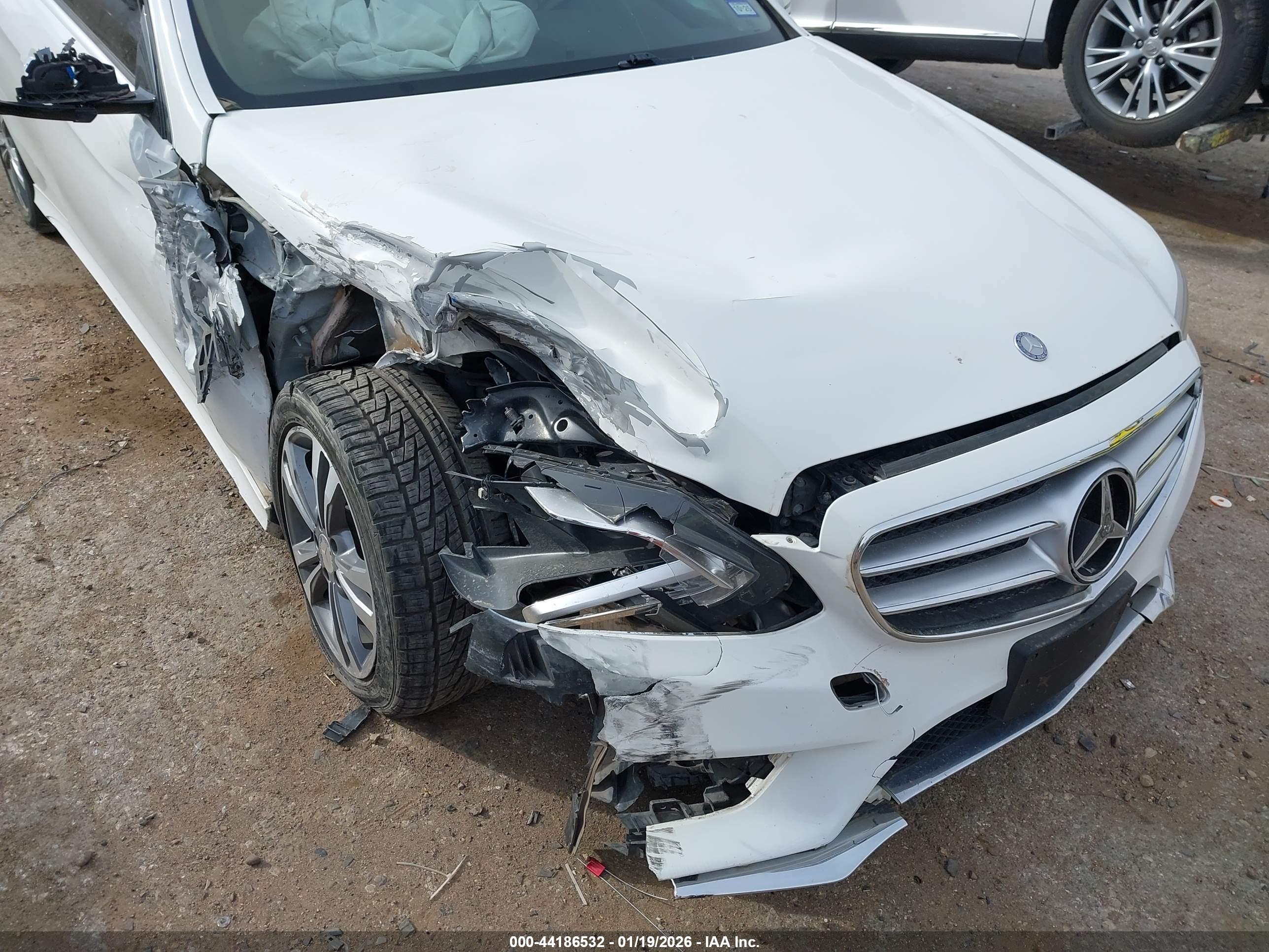 MERCEDES-BENZ E image 6