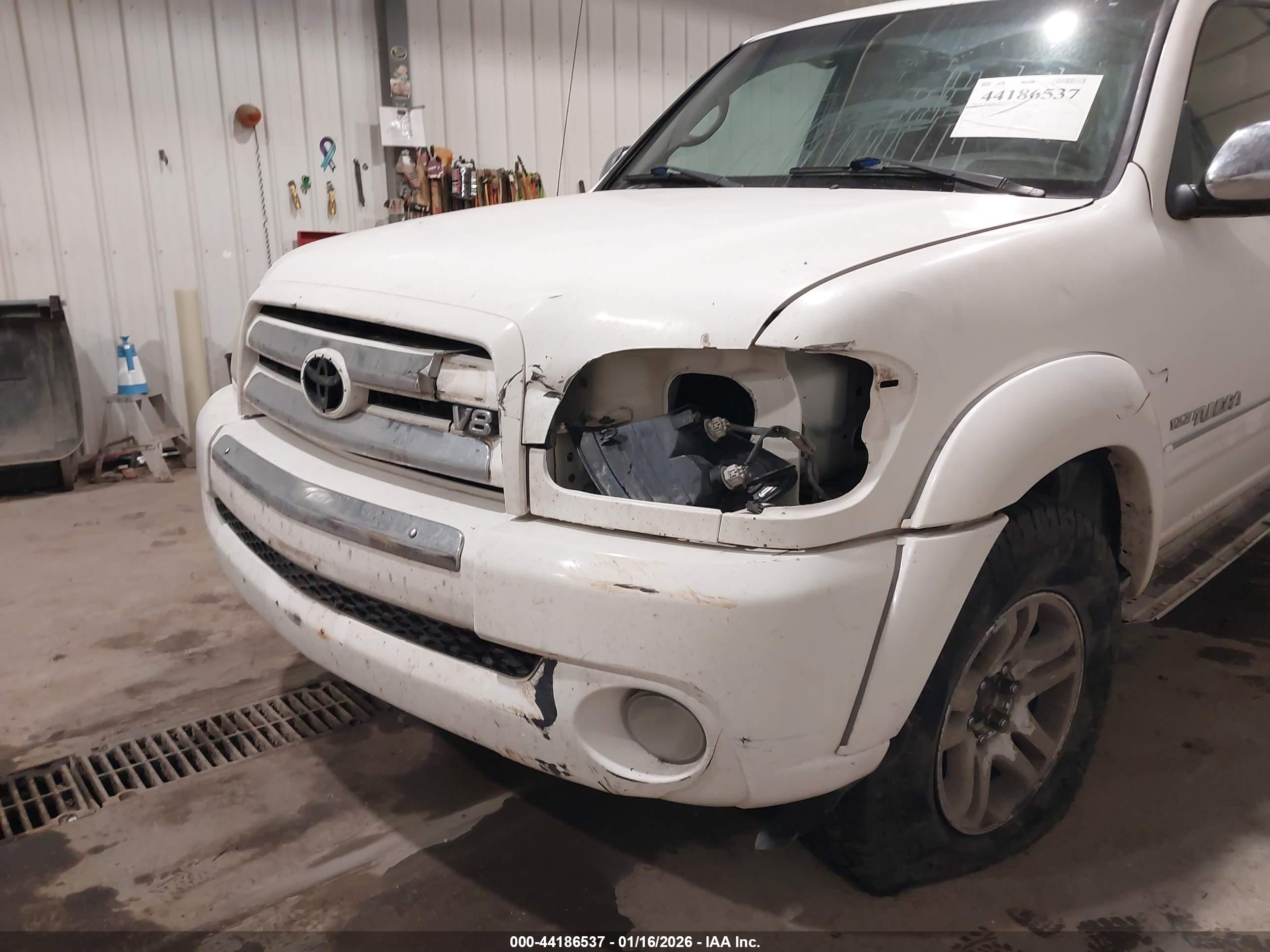 TOYOTA TUNDRA image 6