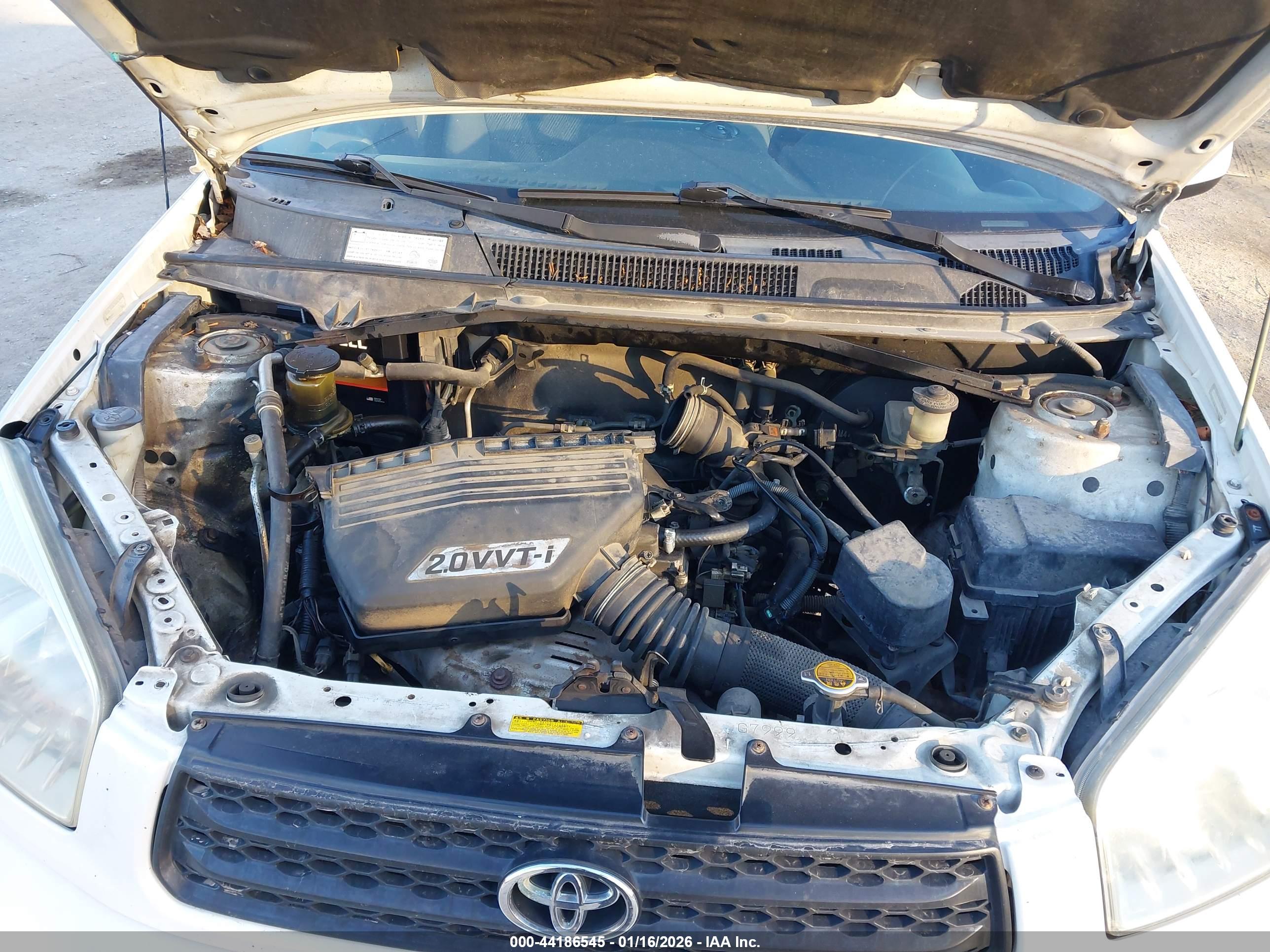TOYOTA RAV4 image 10