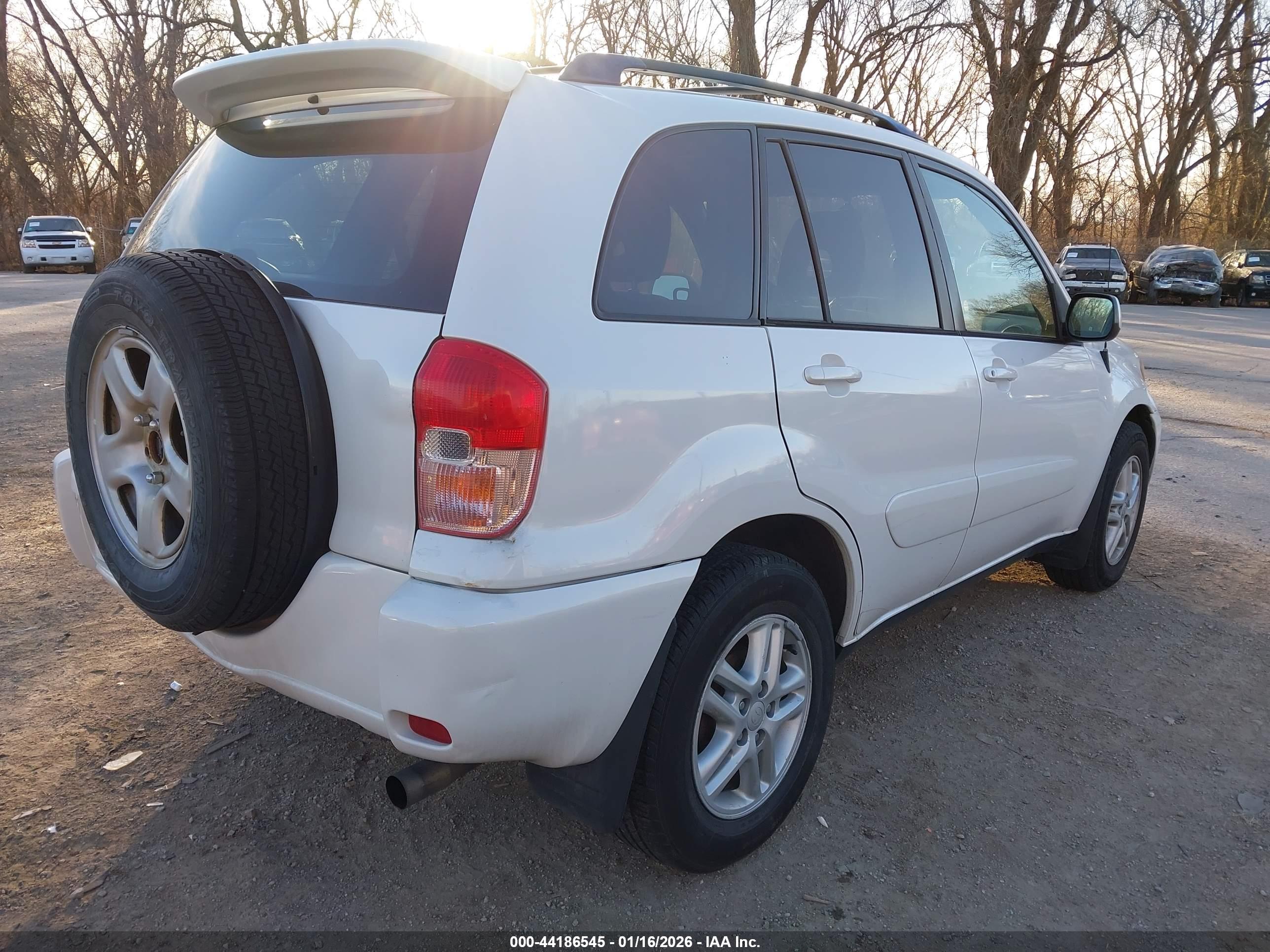 TOYOTA RAV4 image 4