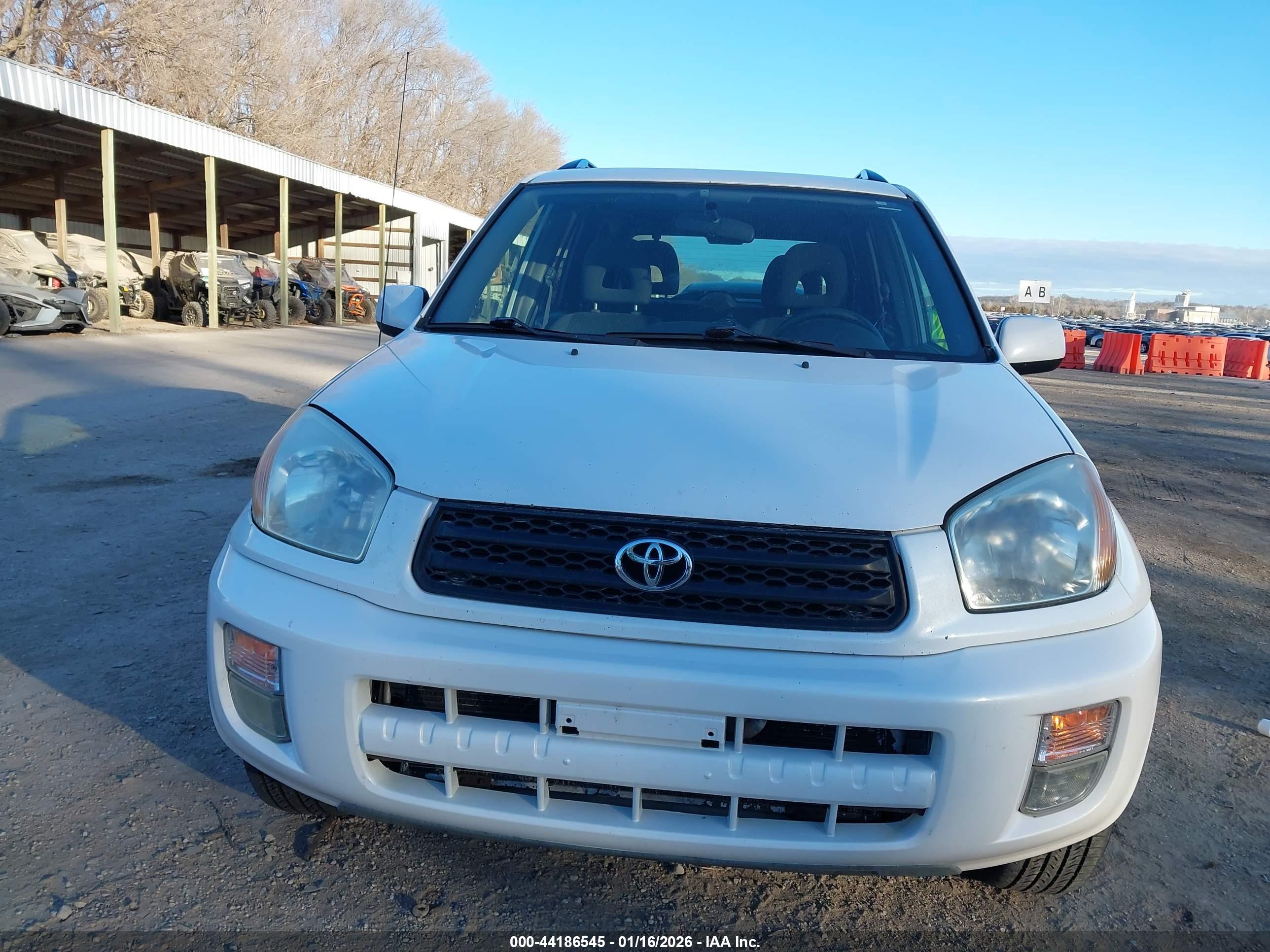 TOYOTA RAV4 image 6