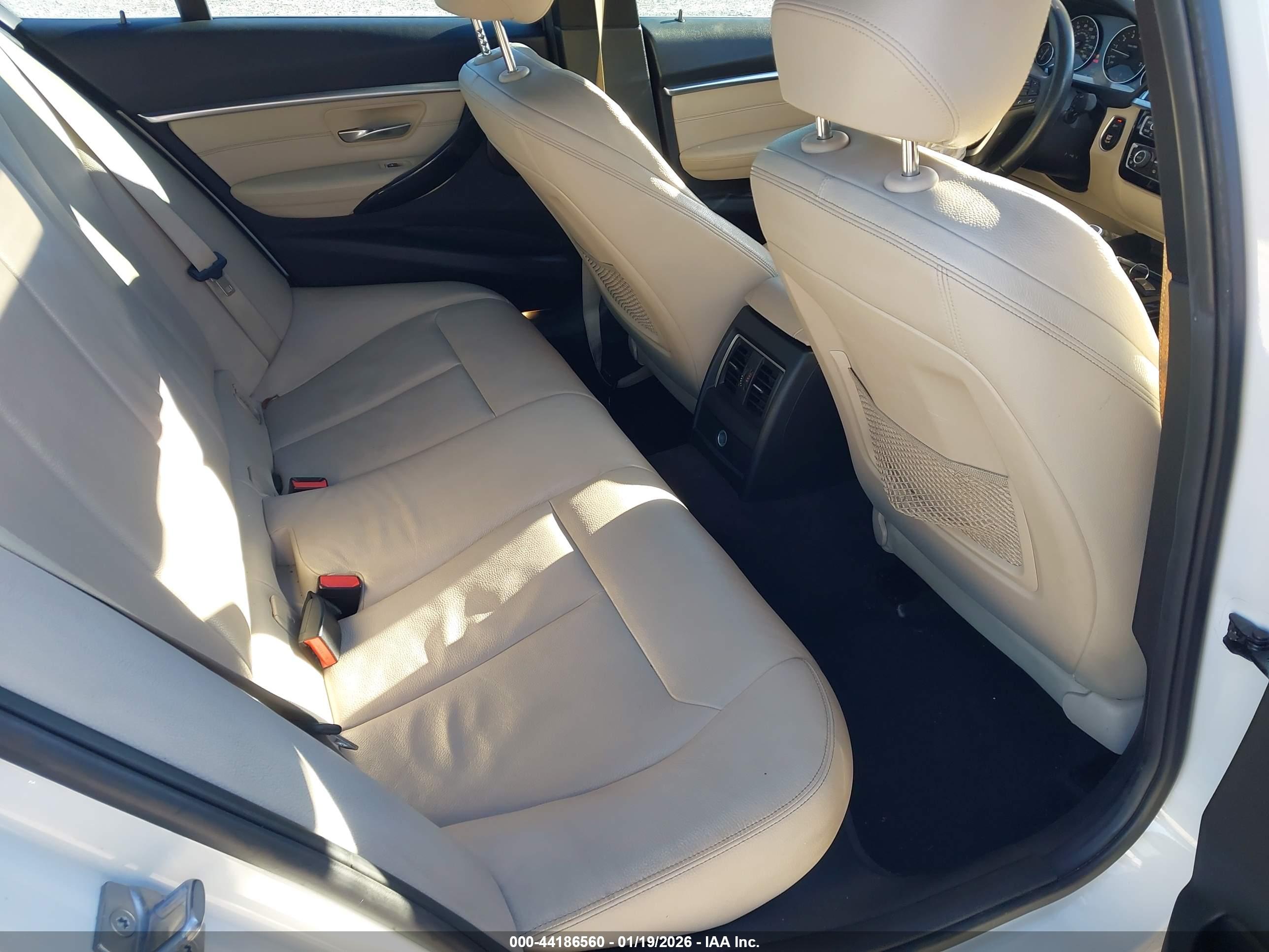 BMW 330I image 8