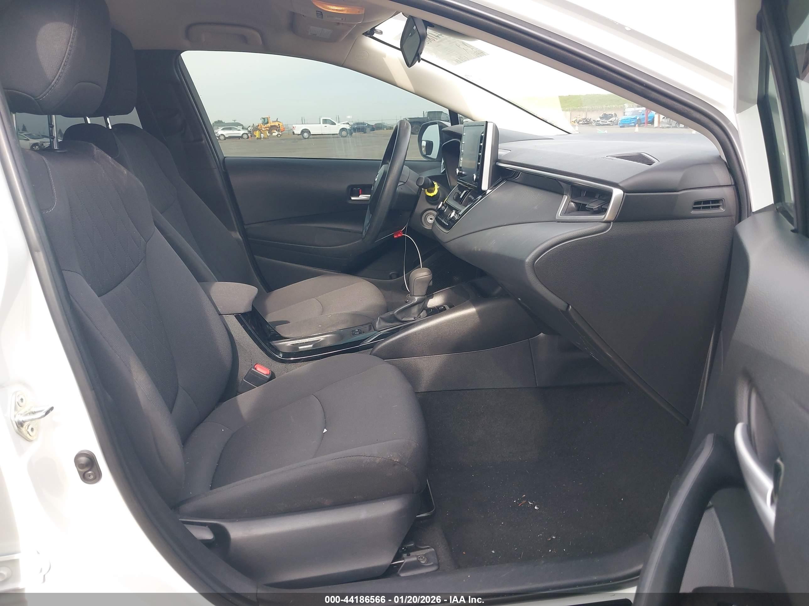 TOYOTA COROLLA image 5
