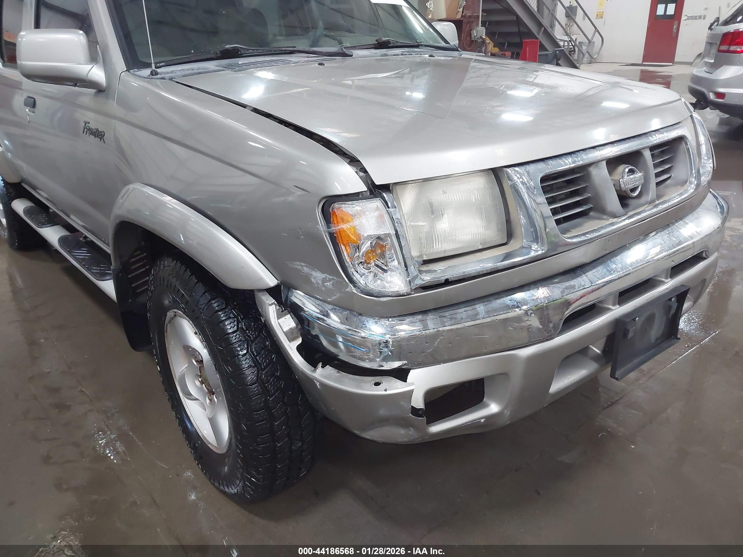 NISSAN FRONTIER image 6