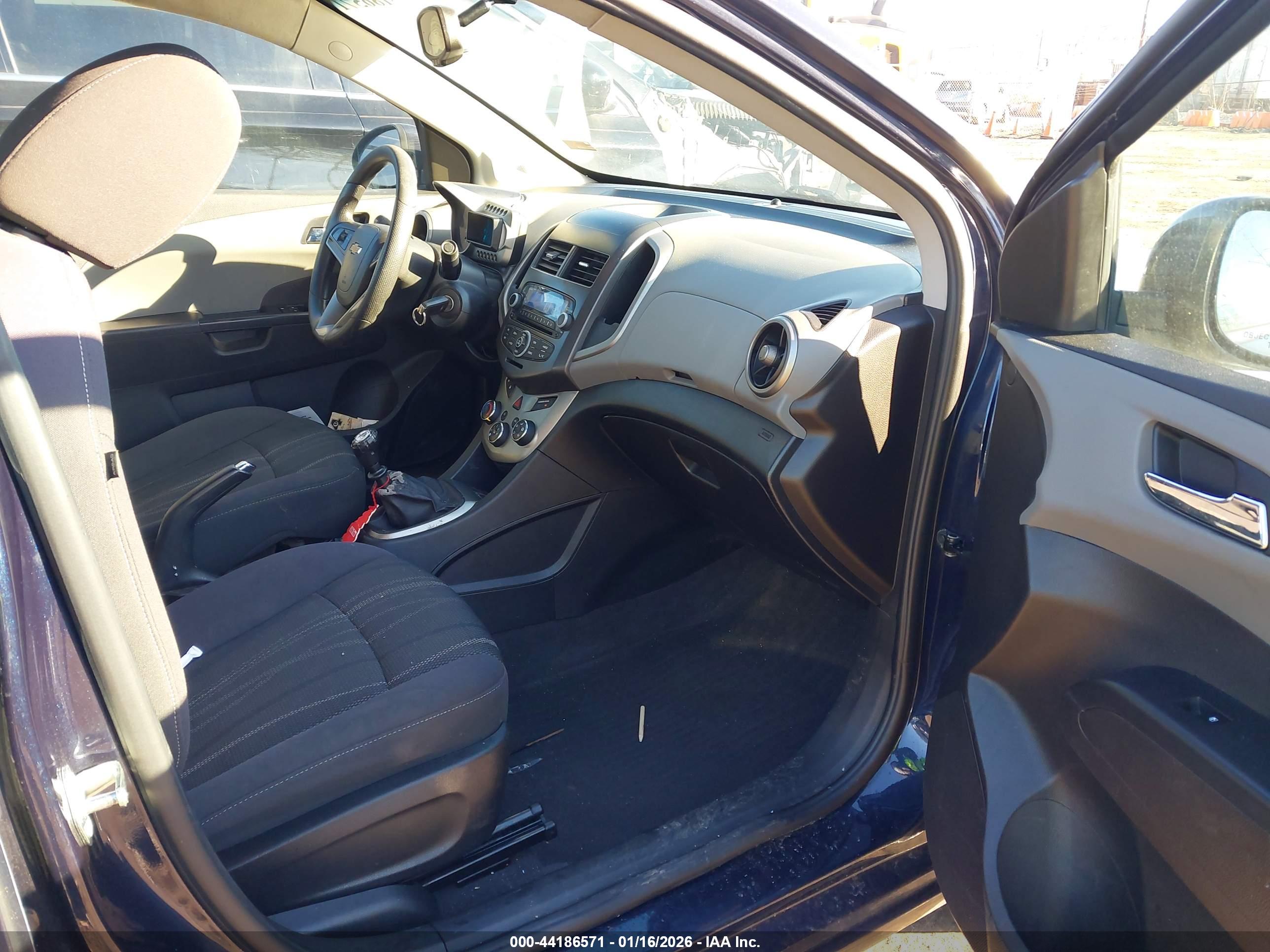 CHEVROLET SONIC image 5