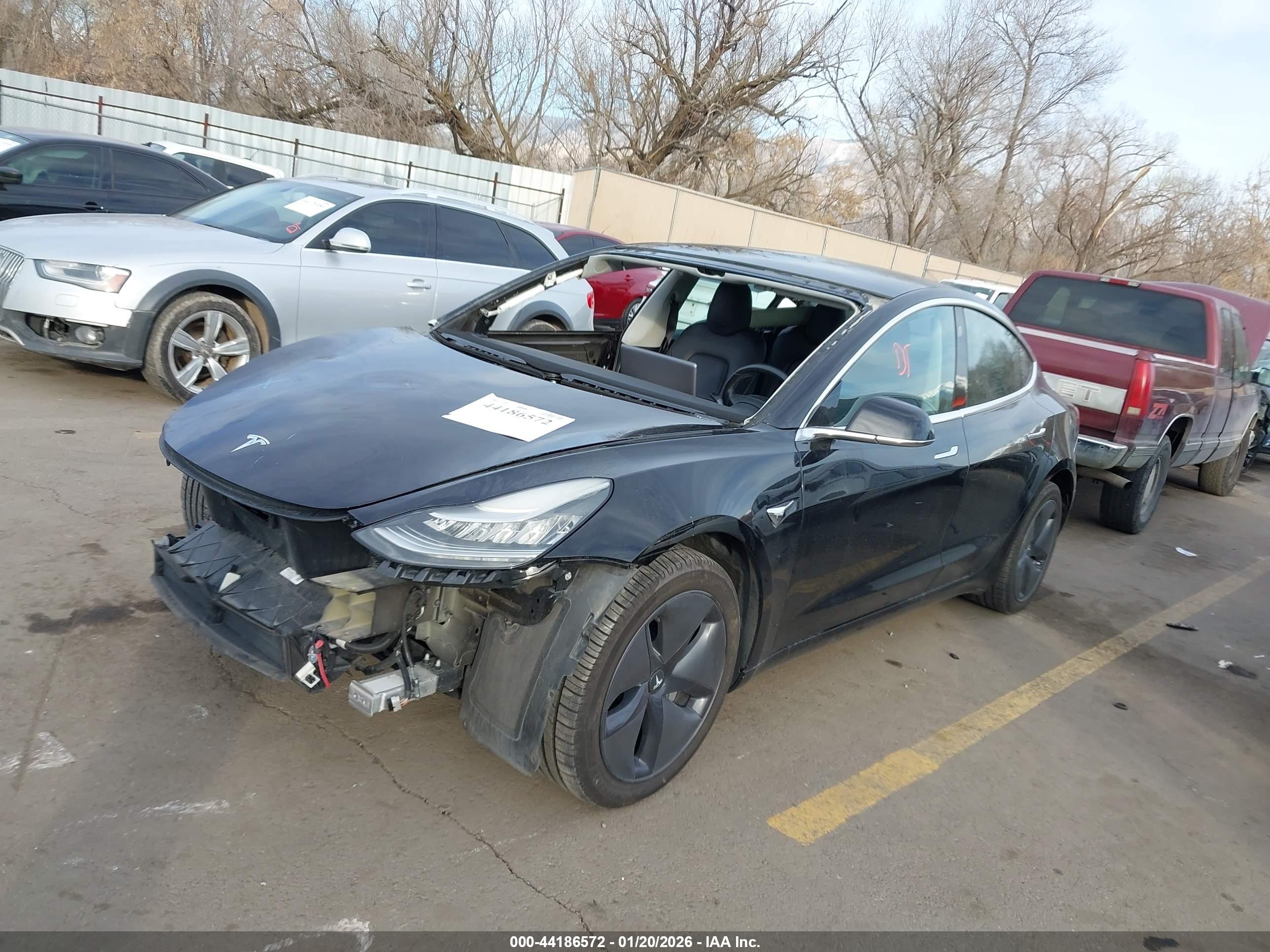 TESLA MODEL image 2