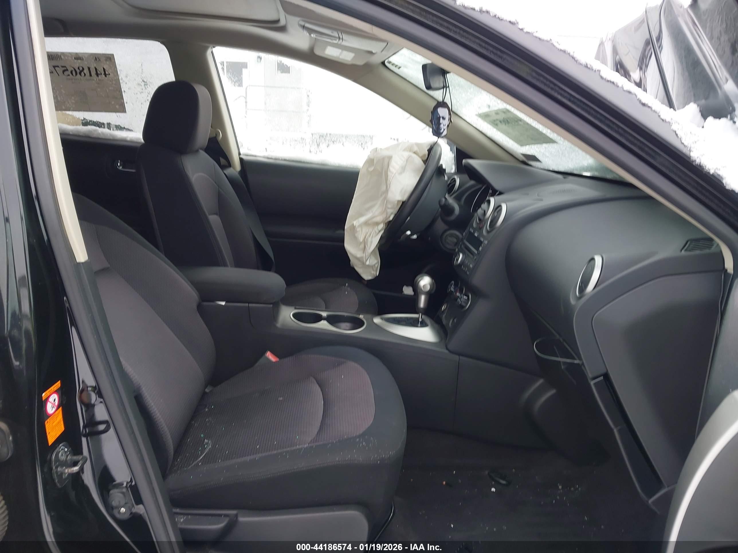 NISSAN ROGUE image 5