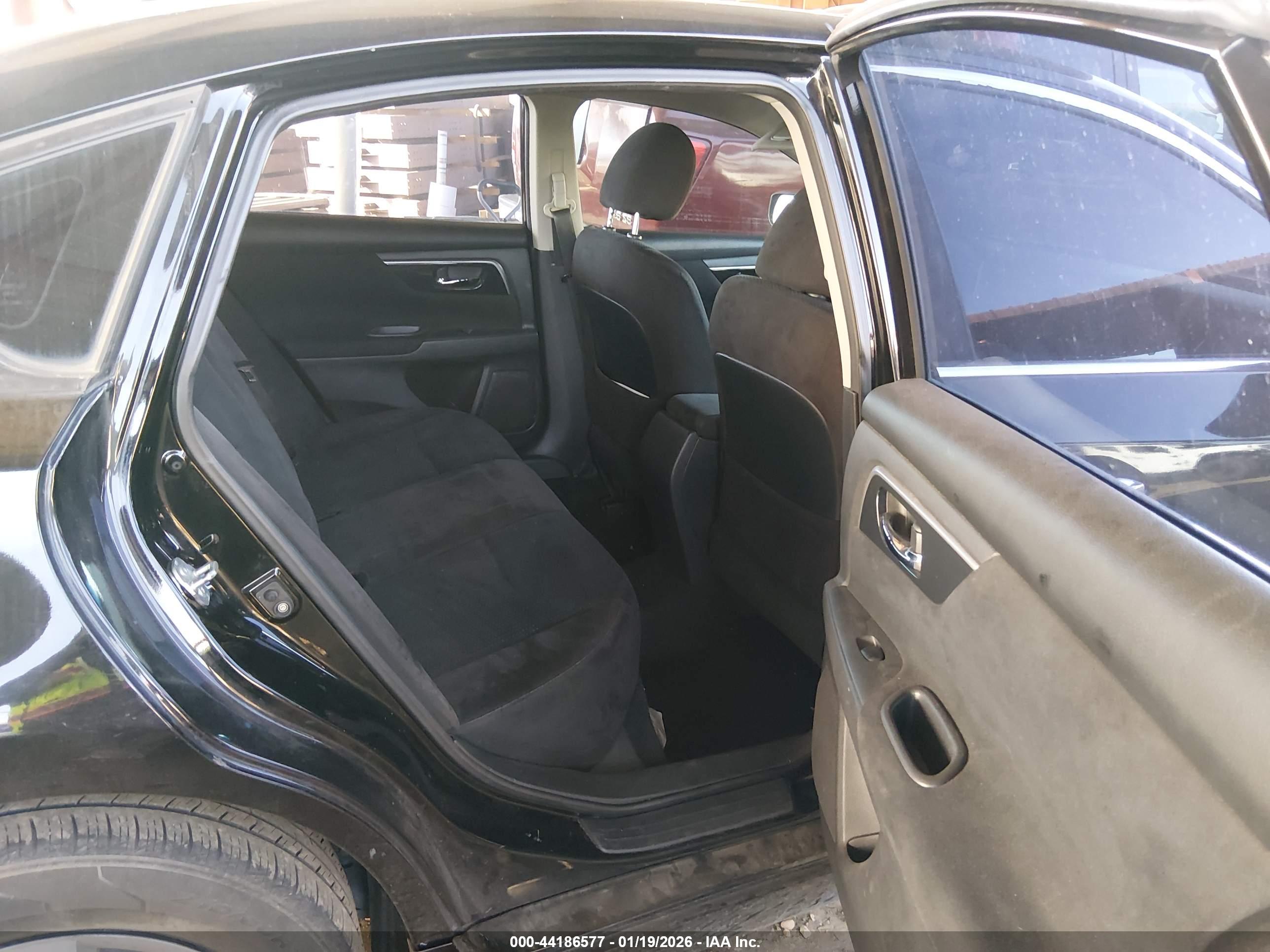 NISSAN ALTIMA image 8