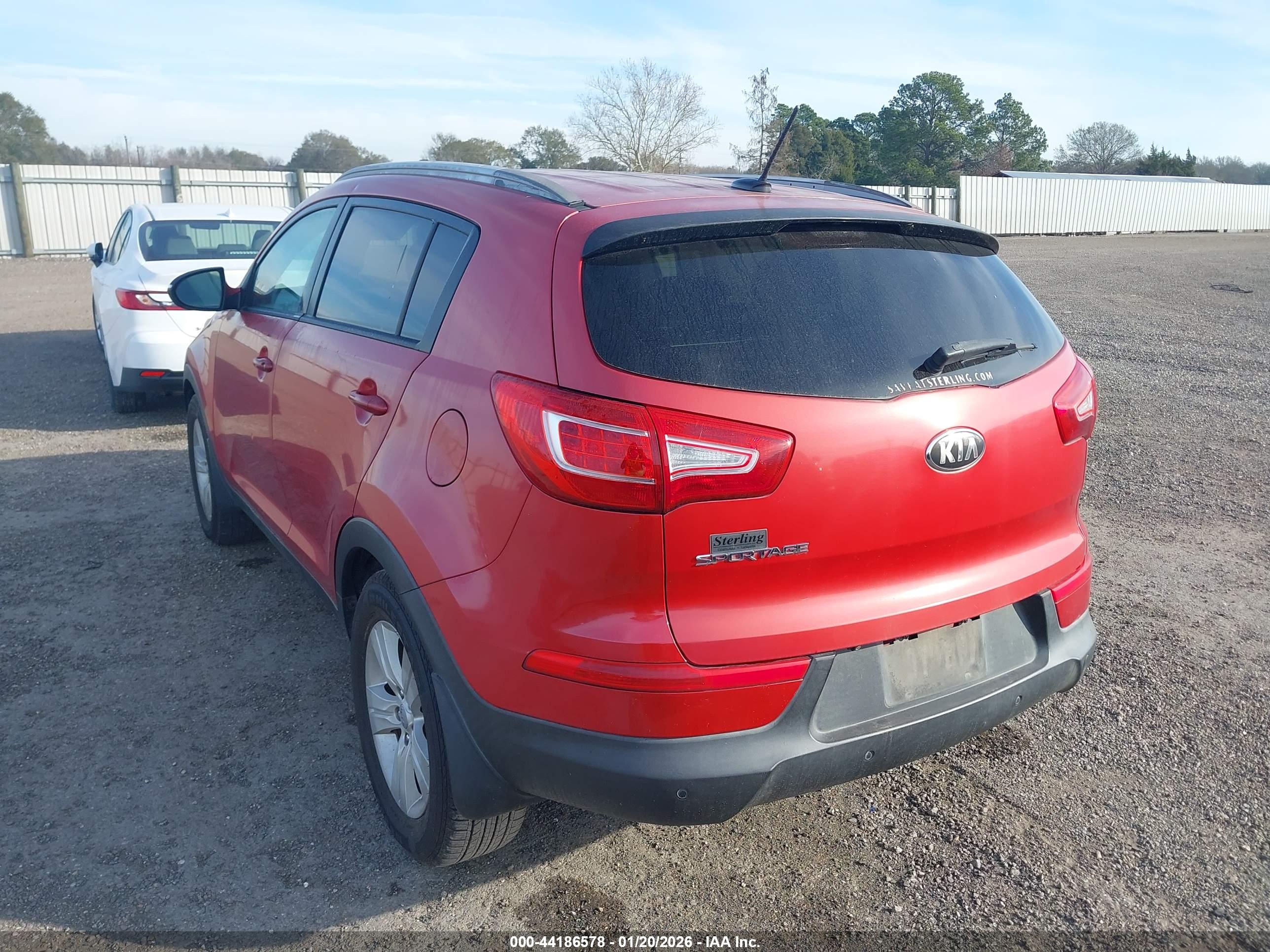 KIA SPORTAGE image 3