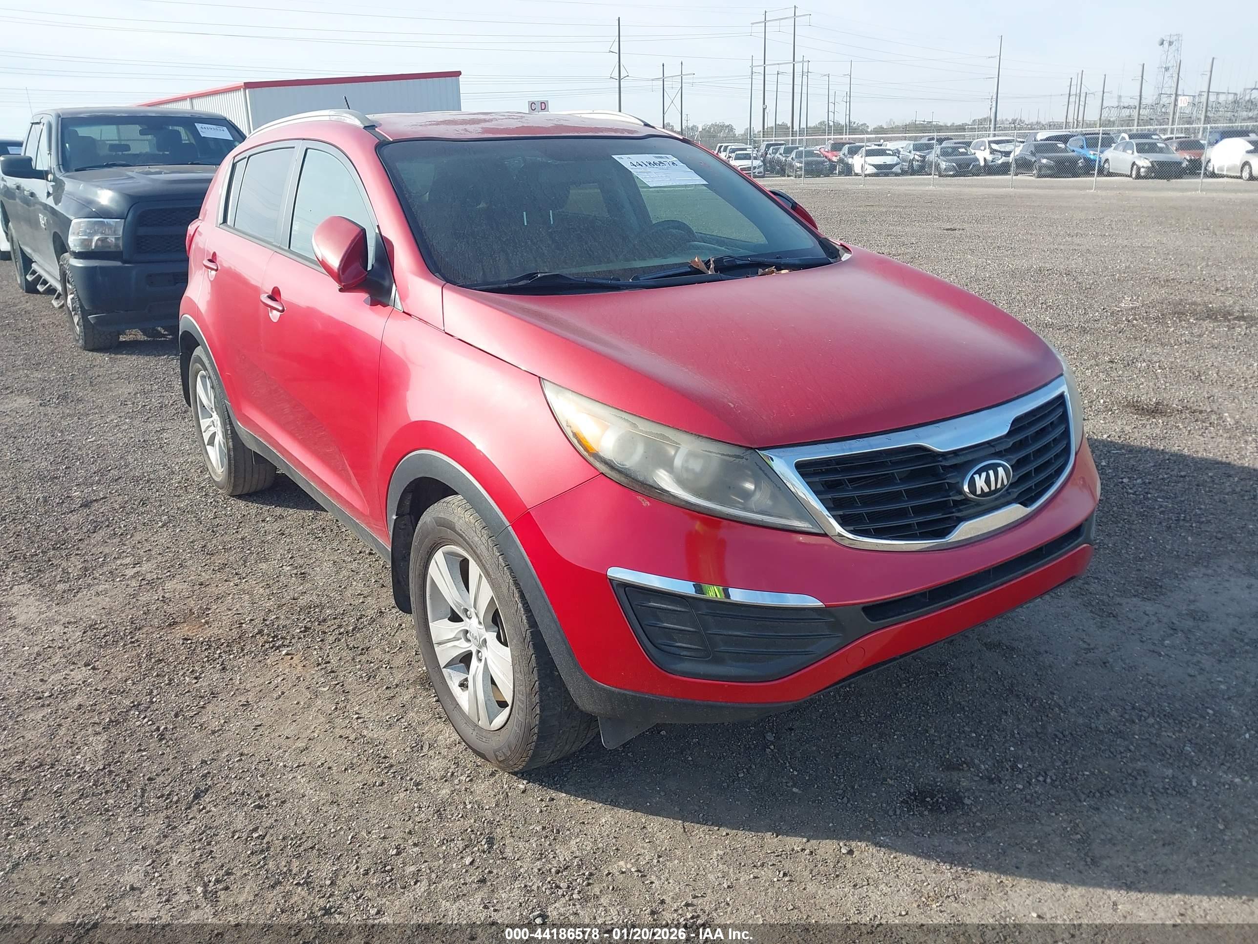 KIA SPORTAGE image 6