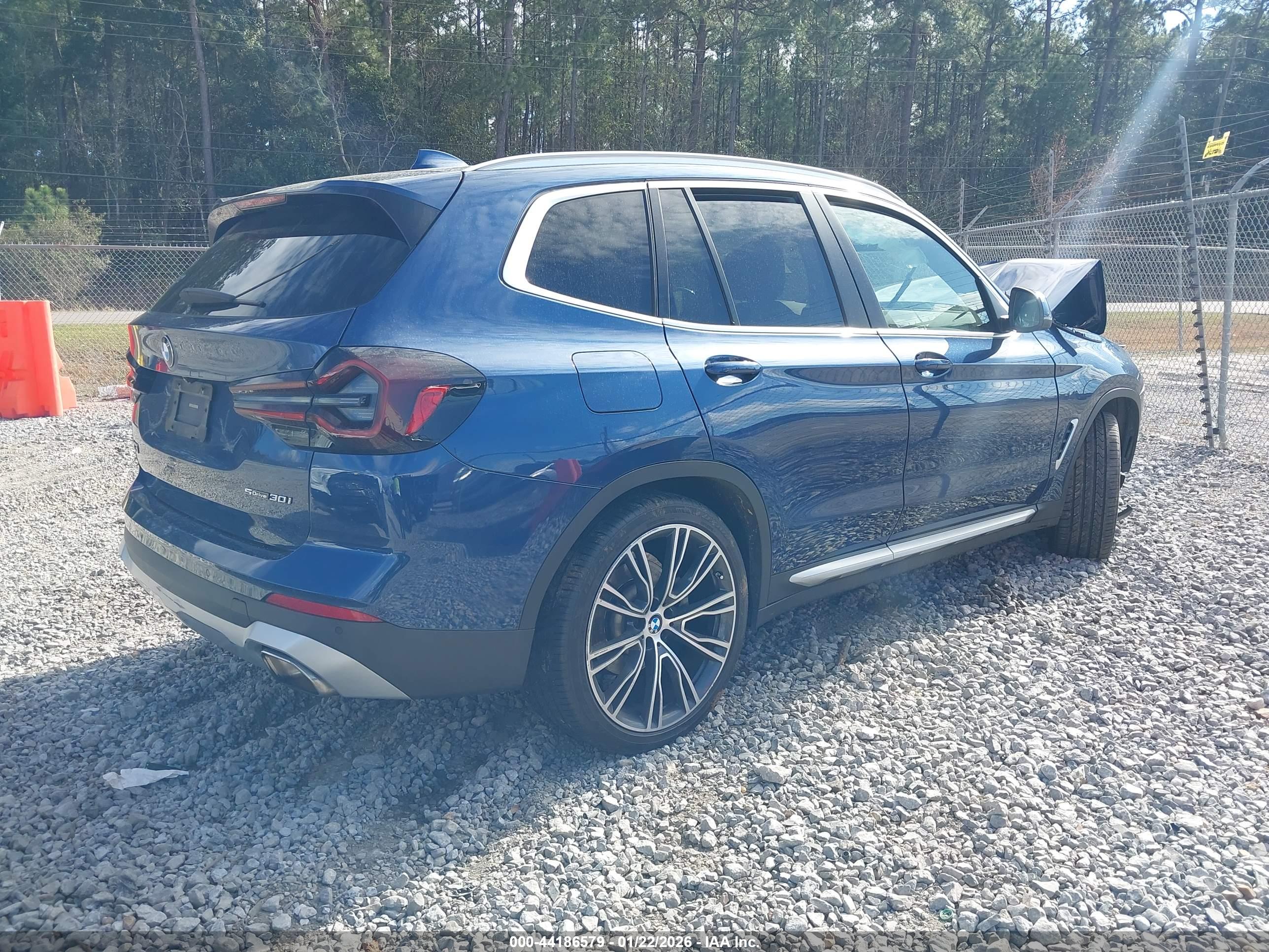 BMW X3 image 4