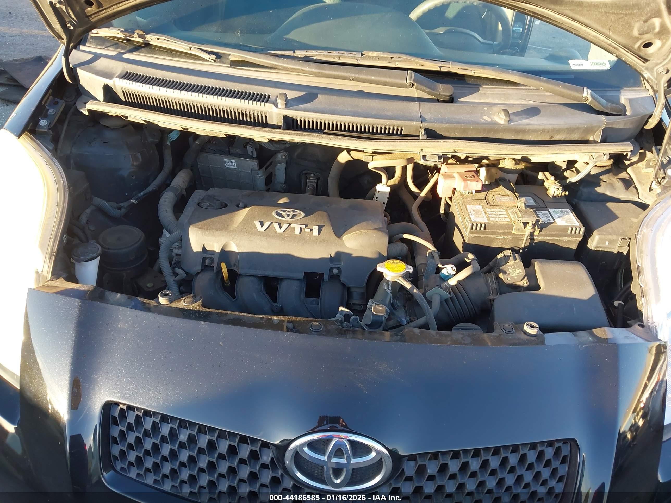 TOYOTA YARIS image 10