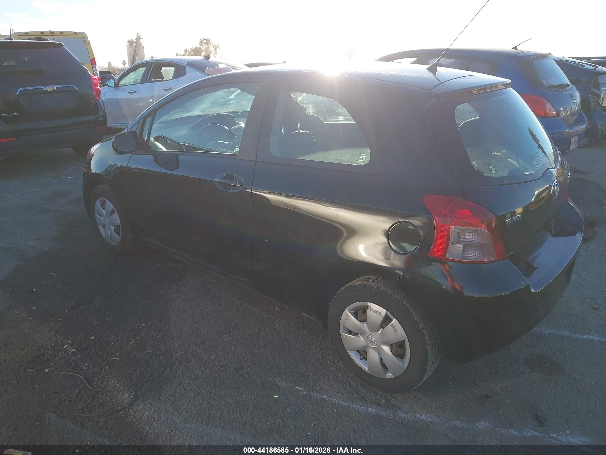 TOYOTA YARIS image 3