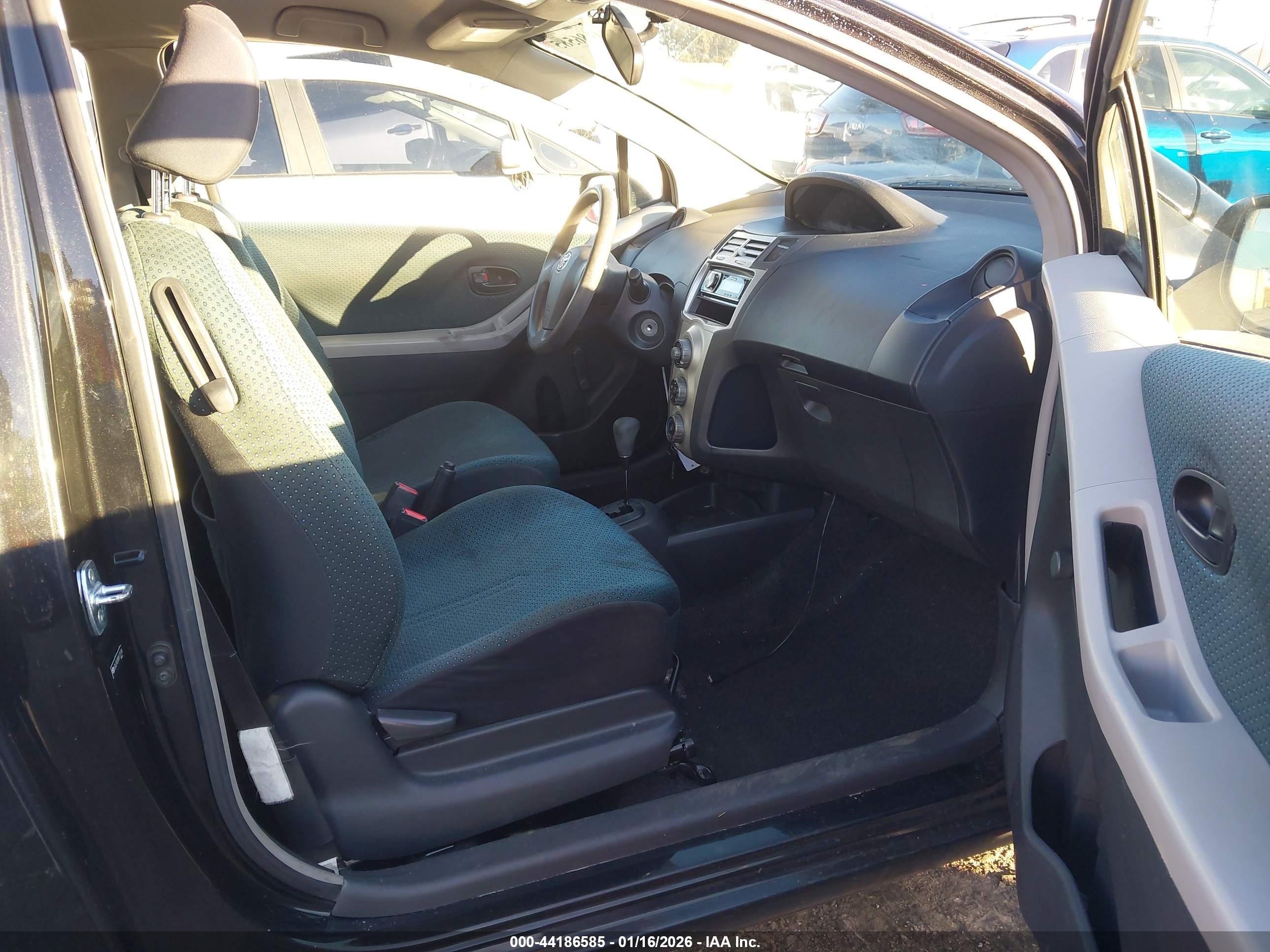 TOYOTA YARIS image 5