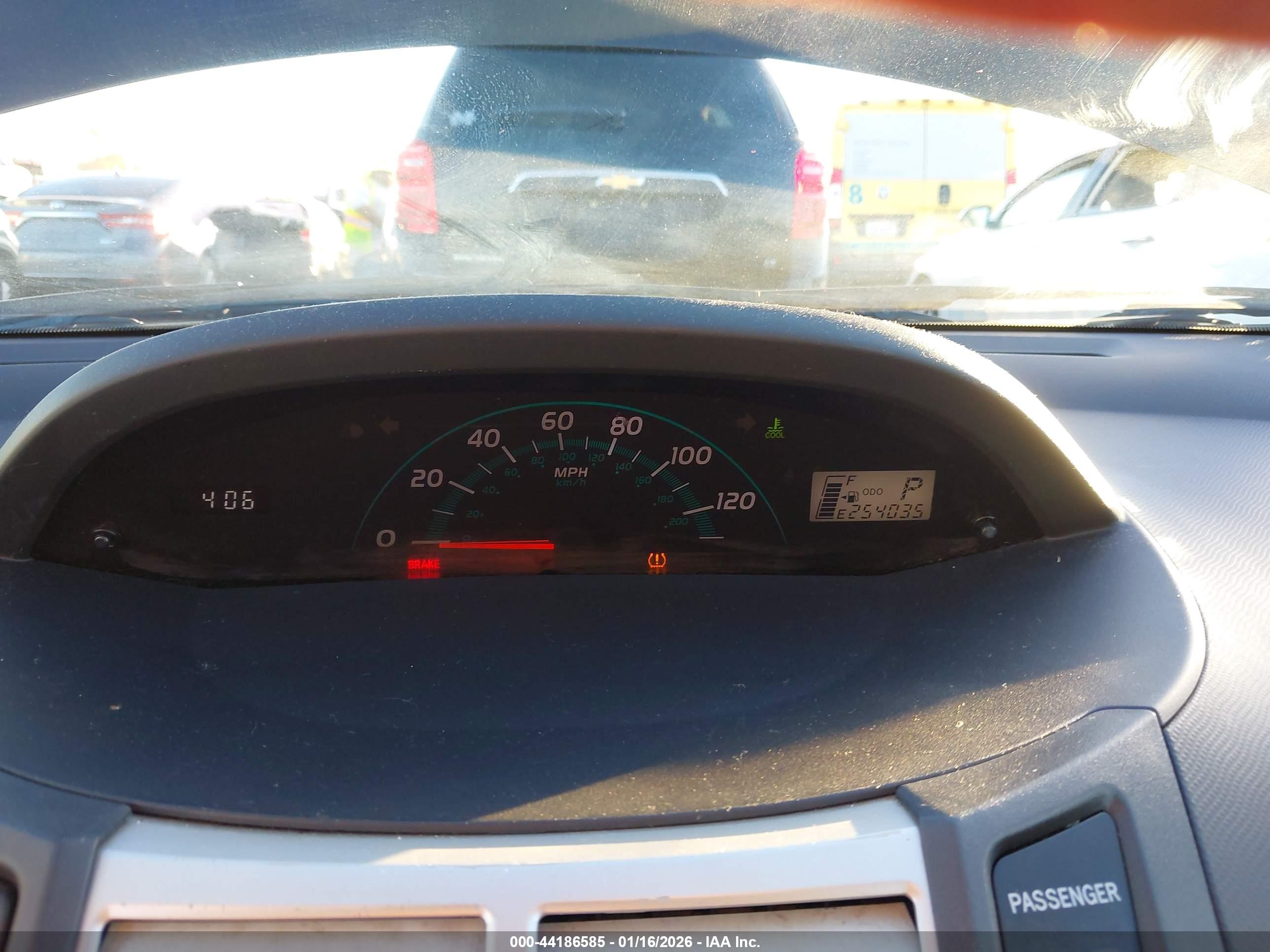 TOYOTA YARIS image 7